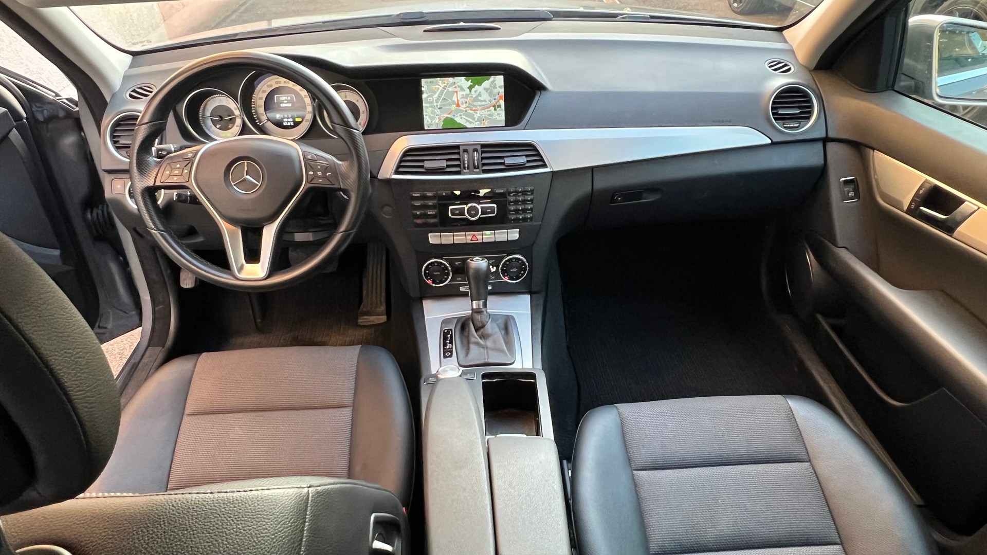 MERCEDES-BENZ C 250 CDI Avantgarde 4Matic 7G-Tronic-image-11