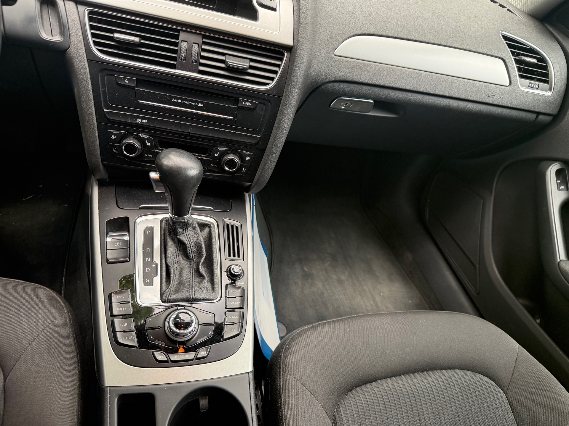 AUDI A4 Avant 1.8 TFSI multitronic-image-7