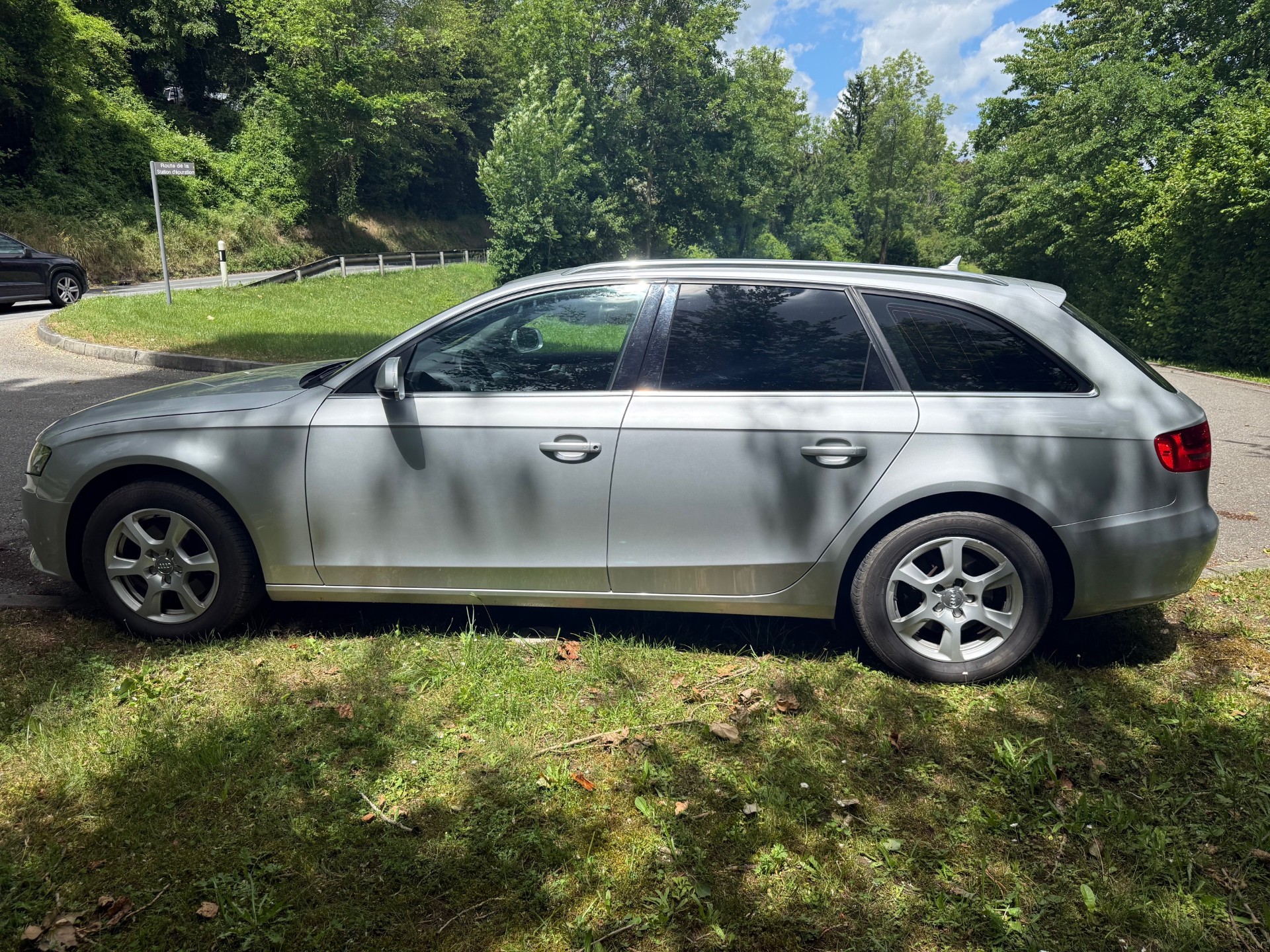 AUDI A4 Avant 1.8 TFSI multitronic-image-5