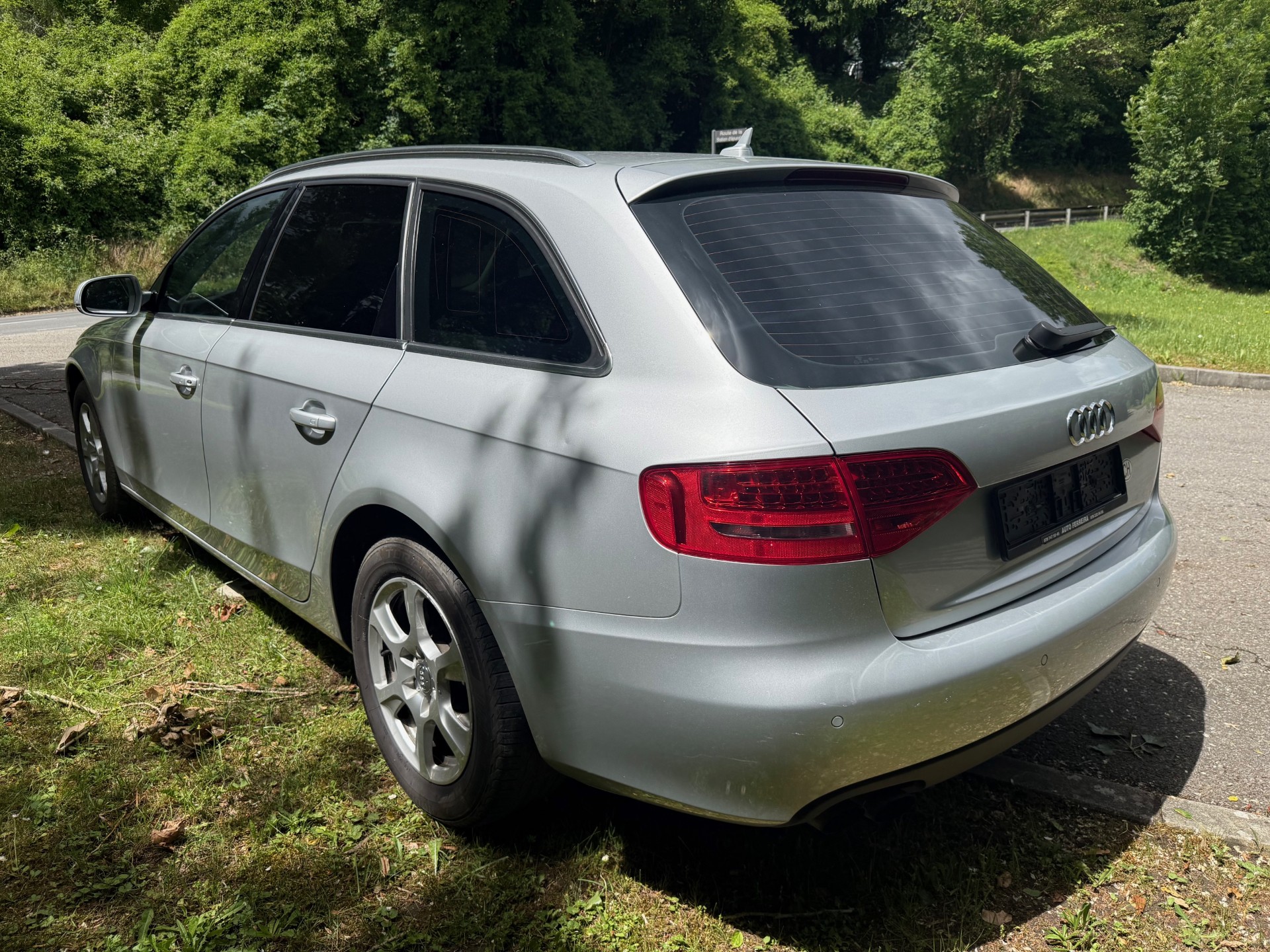 AUDI A4 Avant 1.8 TFSI multitronic-image-4