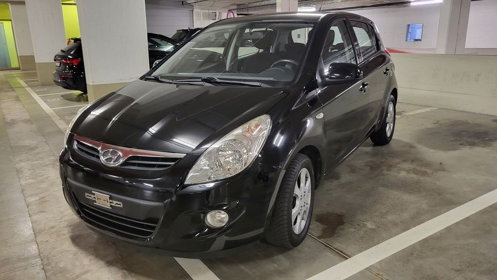 HYUNDAI 1.4 Style-image-2