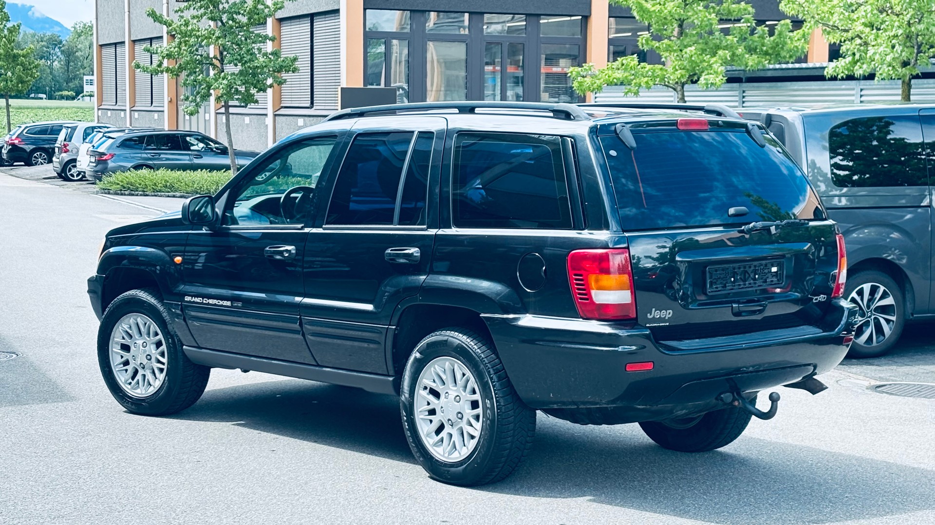 JEEP Grand Cherokee 2.7 CRD Limited Automatic-image-2