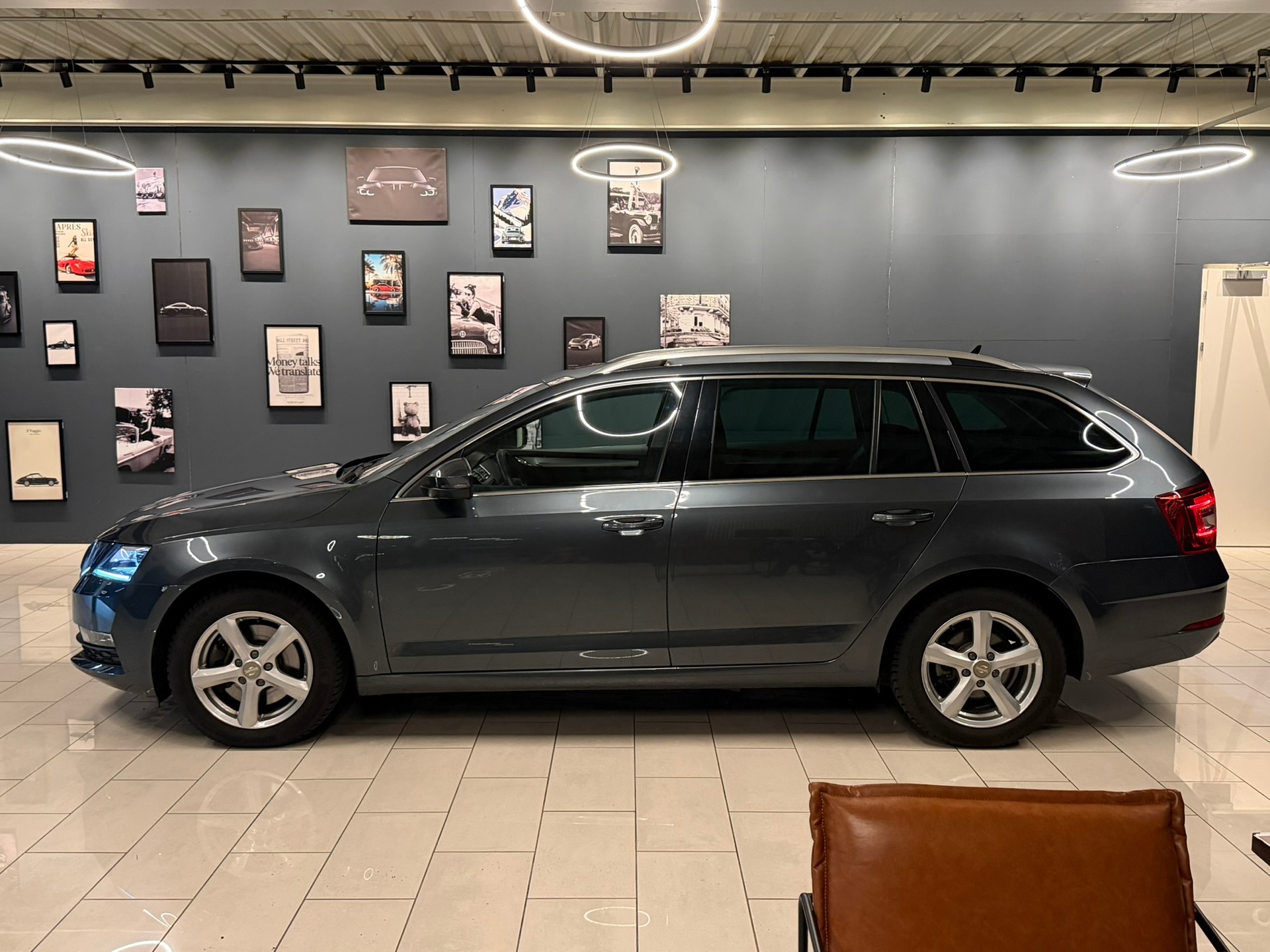 SKODA Octavia Combi 1.8 TSI Ambition 4x4 DSG-image-3
