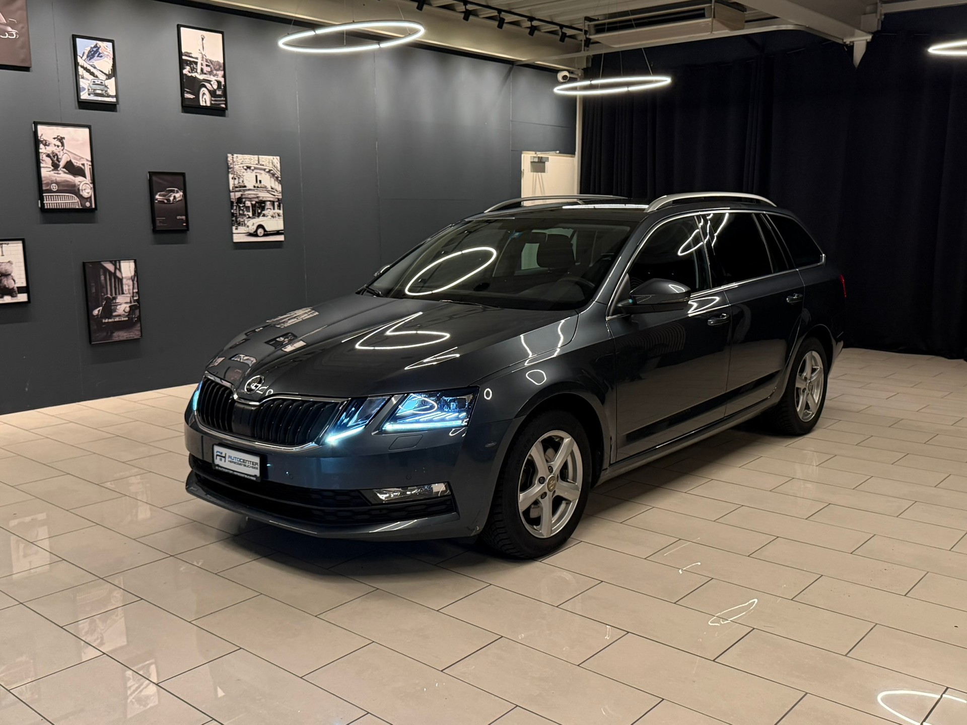 SKODA Octavia Combi 1.8 TSI Ambition 4x4 DSG-image-2
