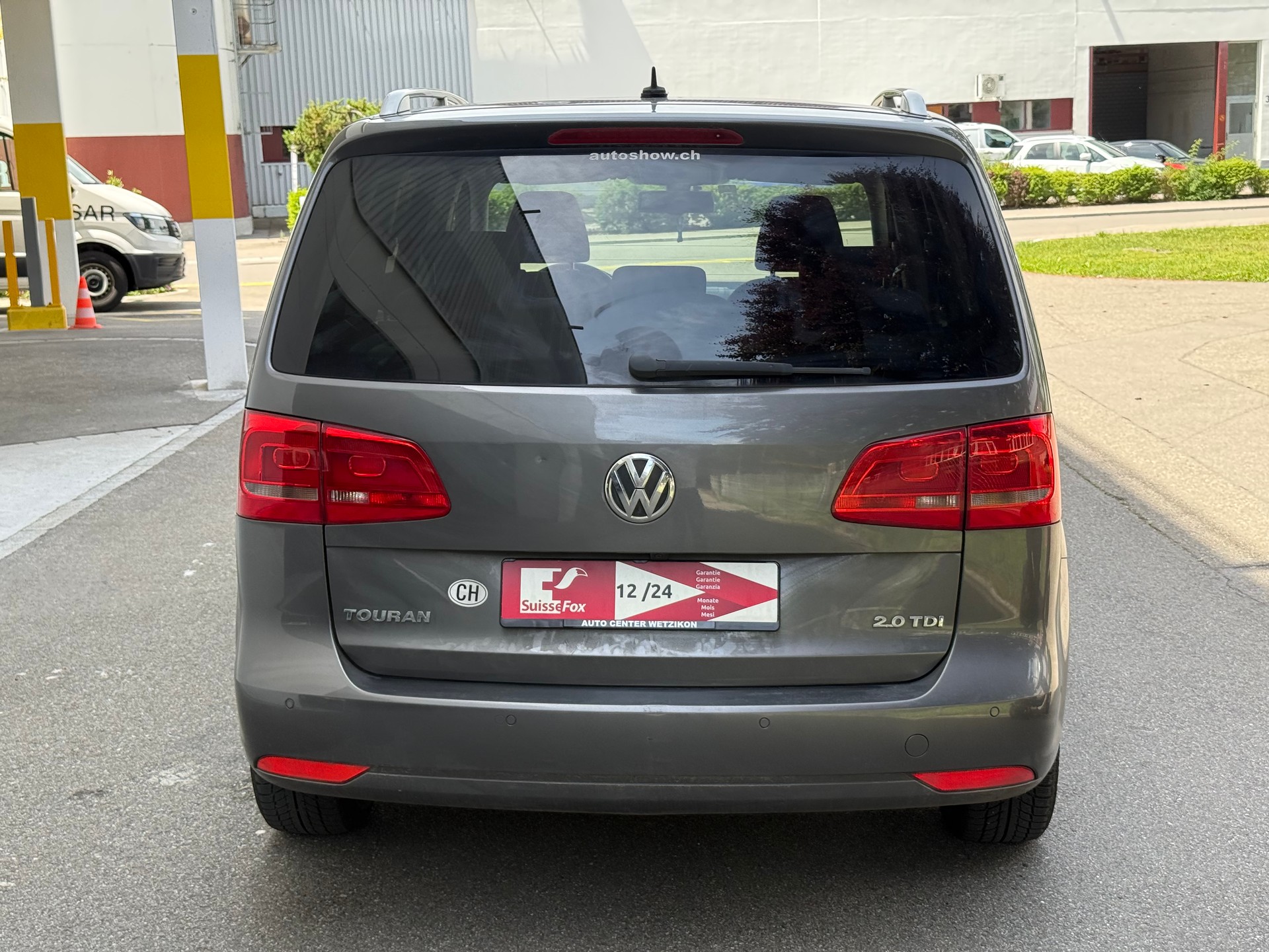 VW Touran 2.0 TDI Highline-image-4