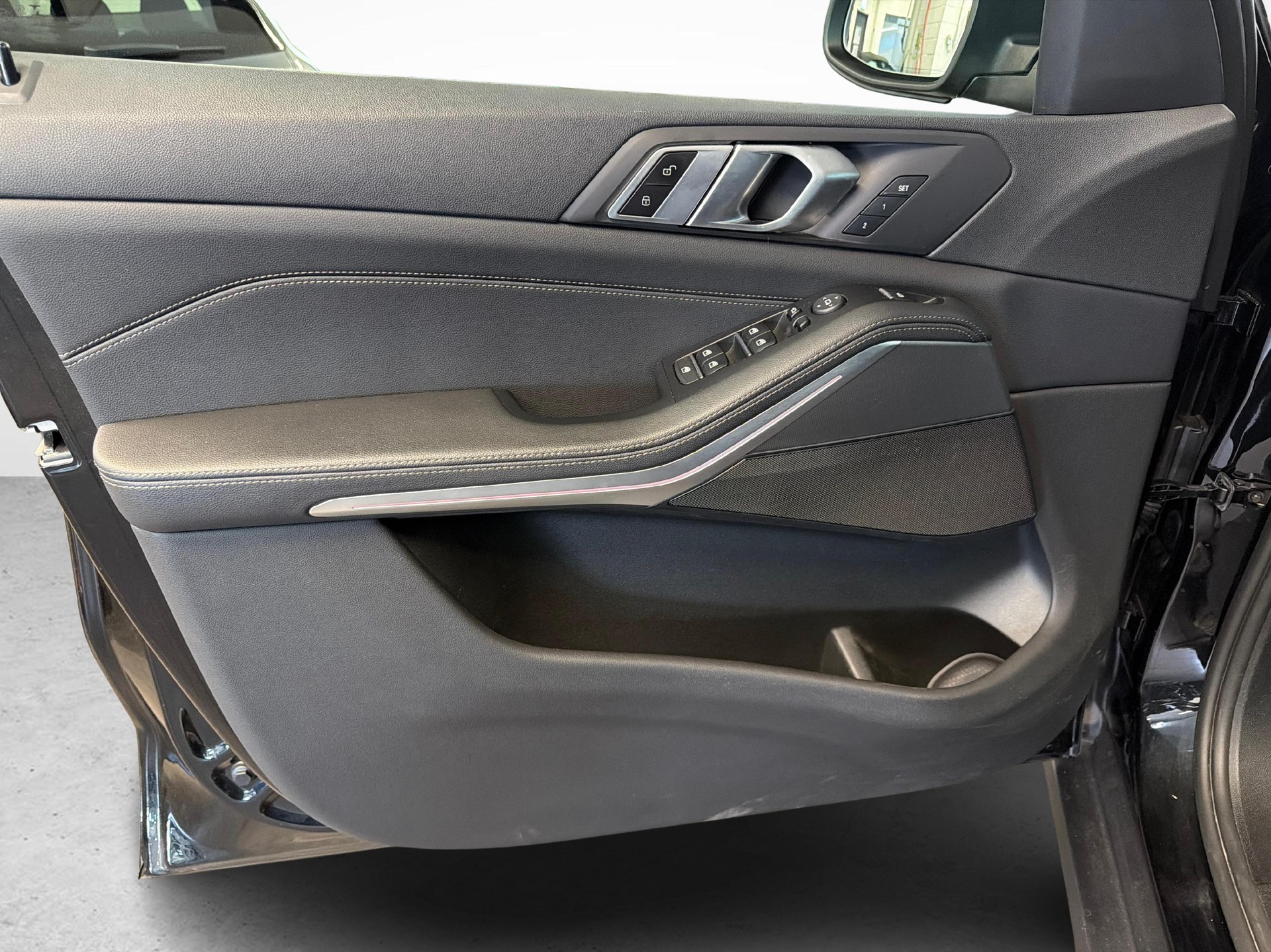BMW X5 40i xDrive40i-image-19