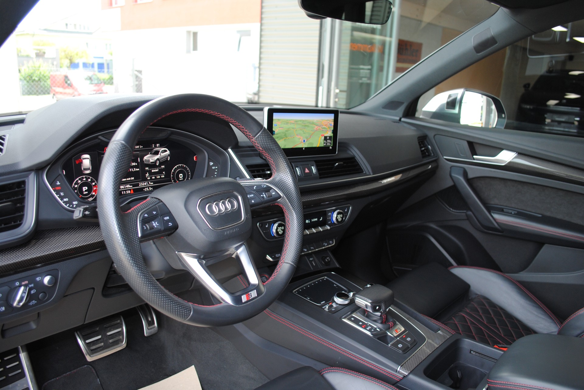 AUDI SQ5 3.0 TFSI quattro S-tronic-image-11
