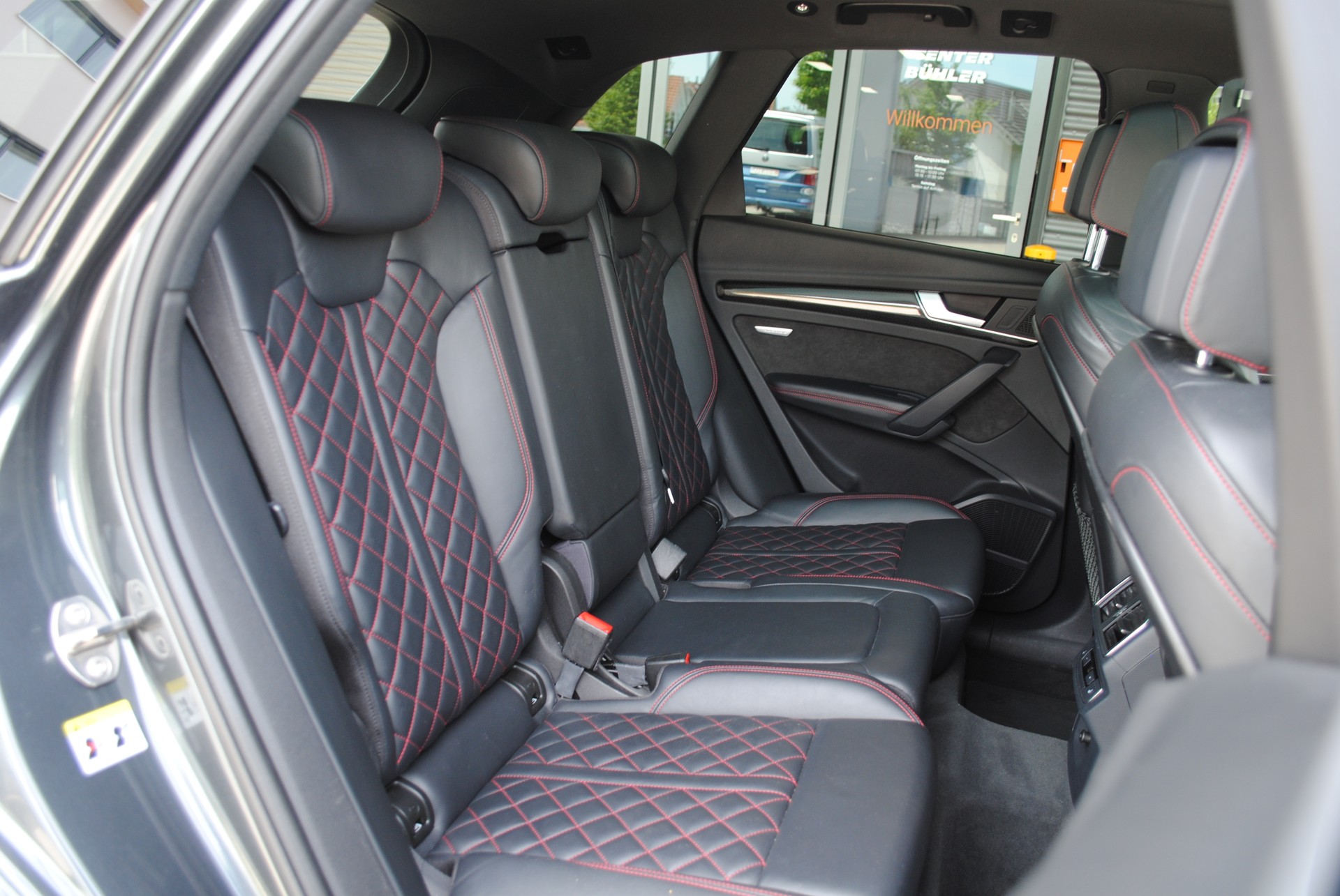 AUDI SQ5 3.0 TFSI quattro S-tronic-image-18