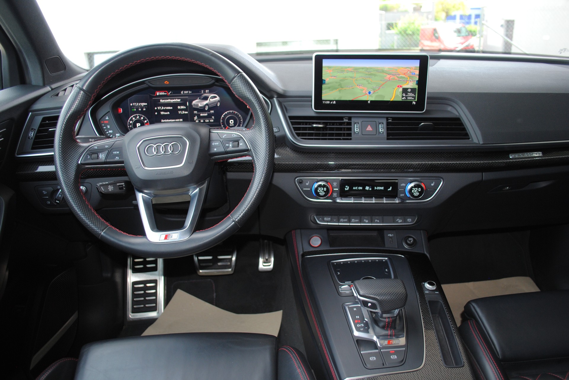 AUDI SQ5 3.0 TFSI quattro S-tronic-image-12