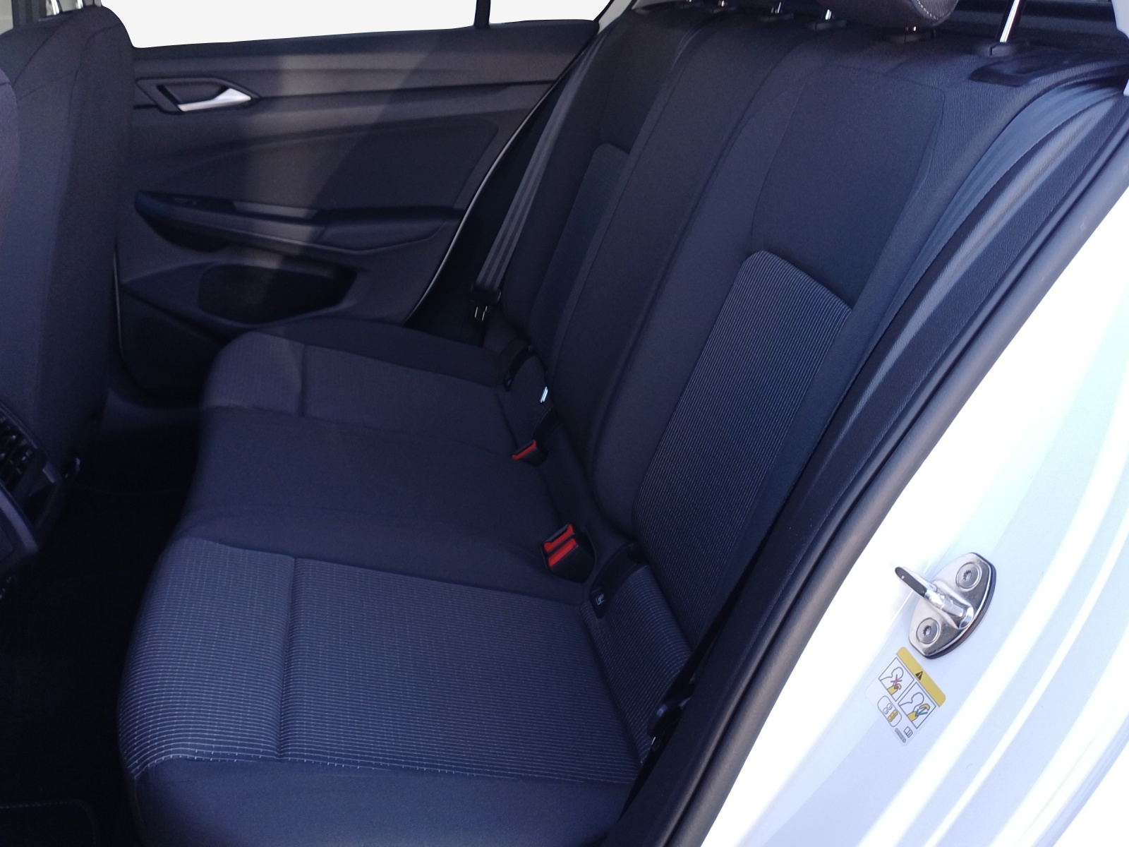 VW Golf 1.5 e TSI mHEV Value DSG-image-11