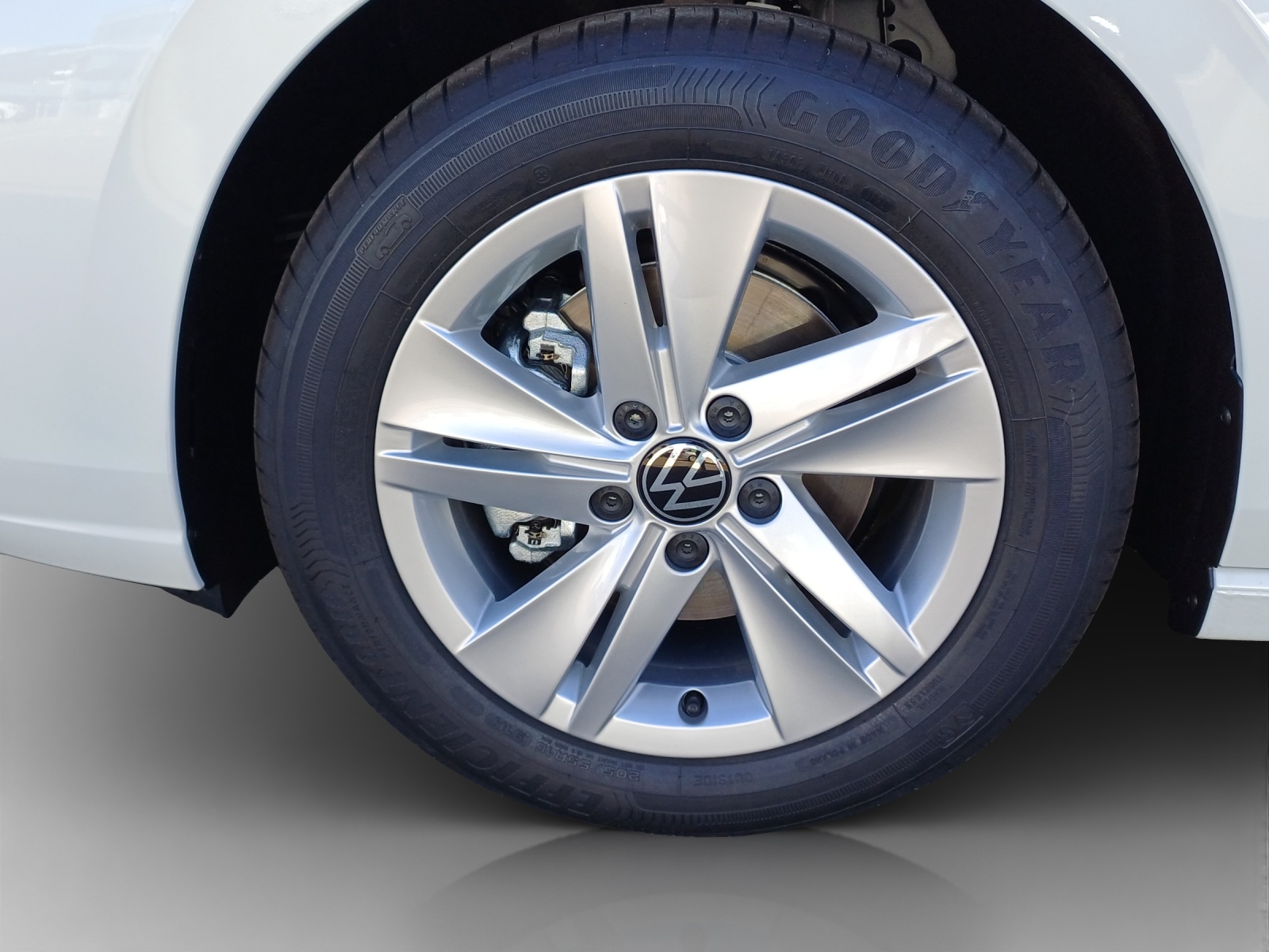 VW Golf 1.5 e TSI mHEV Value DSG-image-15
