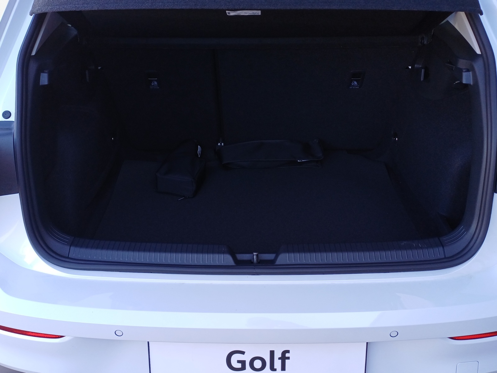 VW Golf 1.5 e TSI mHEV Value DSG-image-12