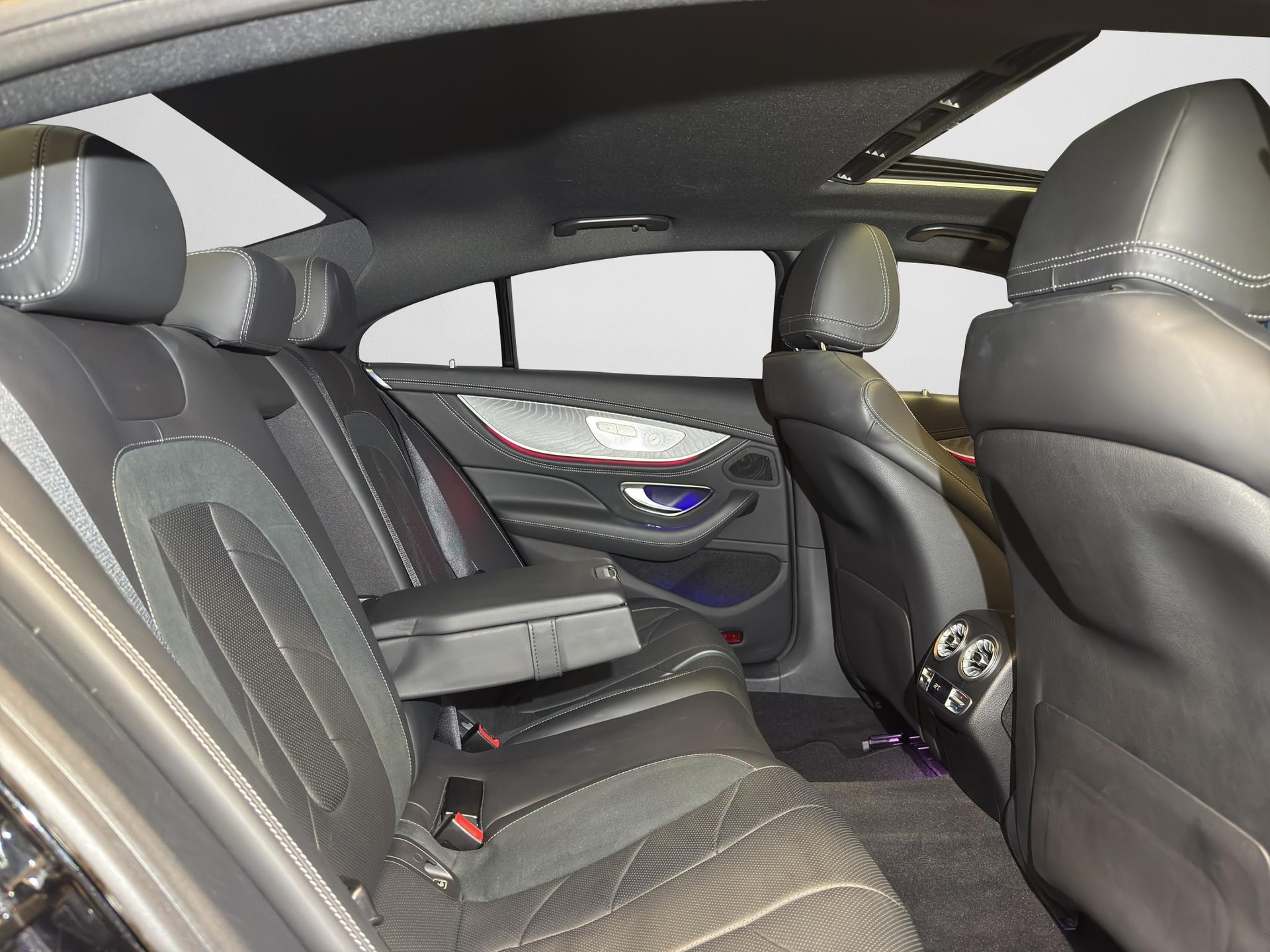MERCEDES-BENZ CLS 53 AMG 4matic+-image-13