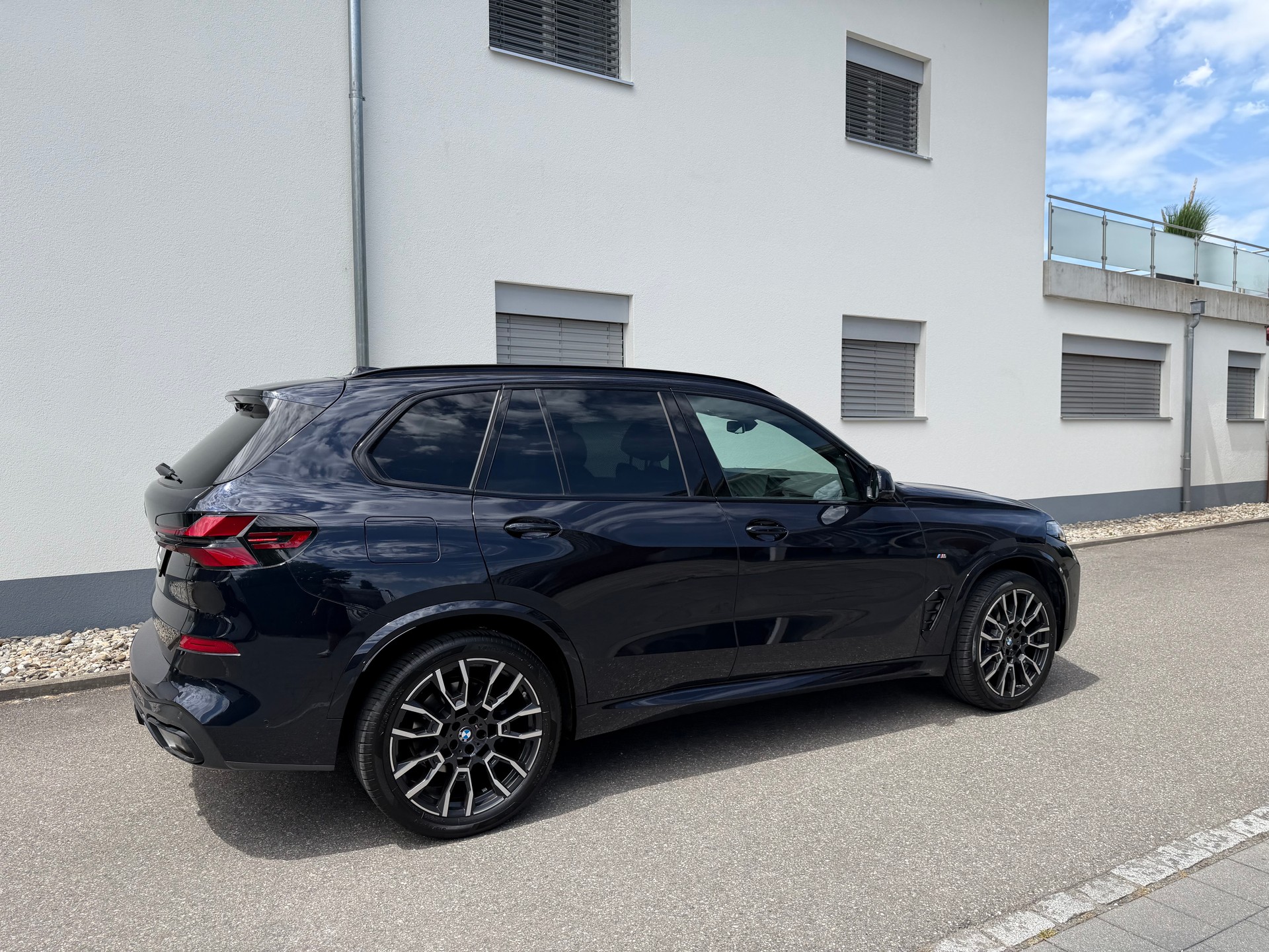 BMW X5 xDrive 48V 30d M Sport Pro Steptronic-image-5