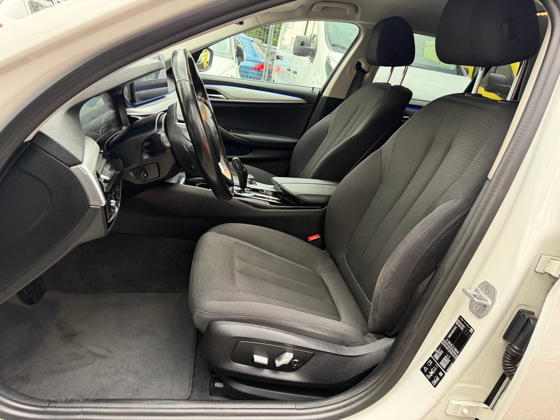 BMW 520d xDrive 48V Touring Steptronic * Gr. Navi * LED Scheinwerfer * Klima-auto * Tempomat * PDC V&H-RF-Kamera * Frisch Ab MFK-image-2