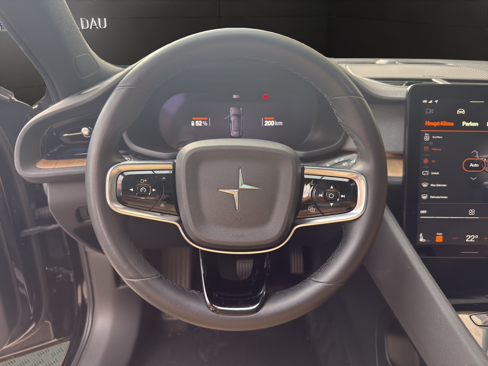 POLESTAR Polestar 2 Launch Edition Performance 78 kWh 476 PS-image-8