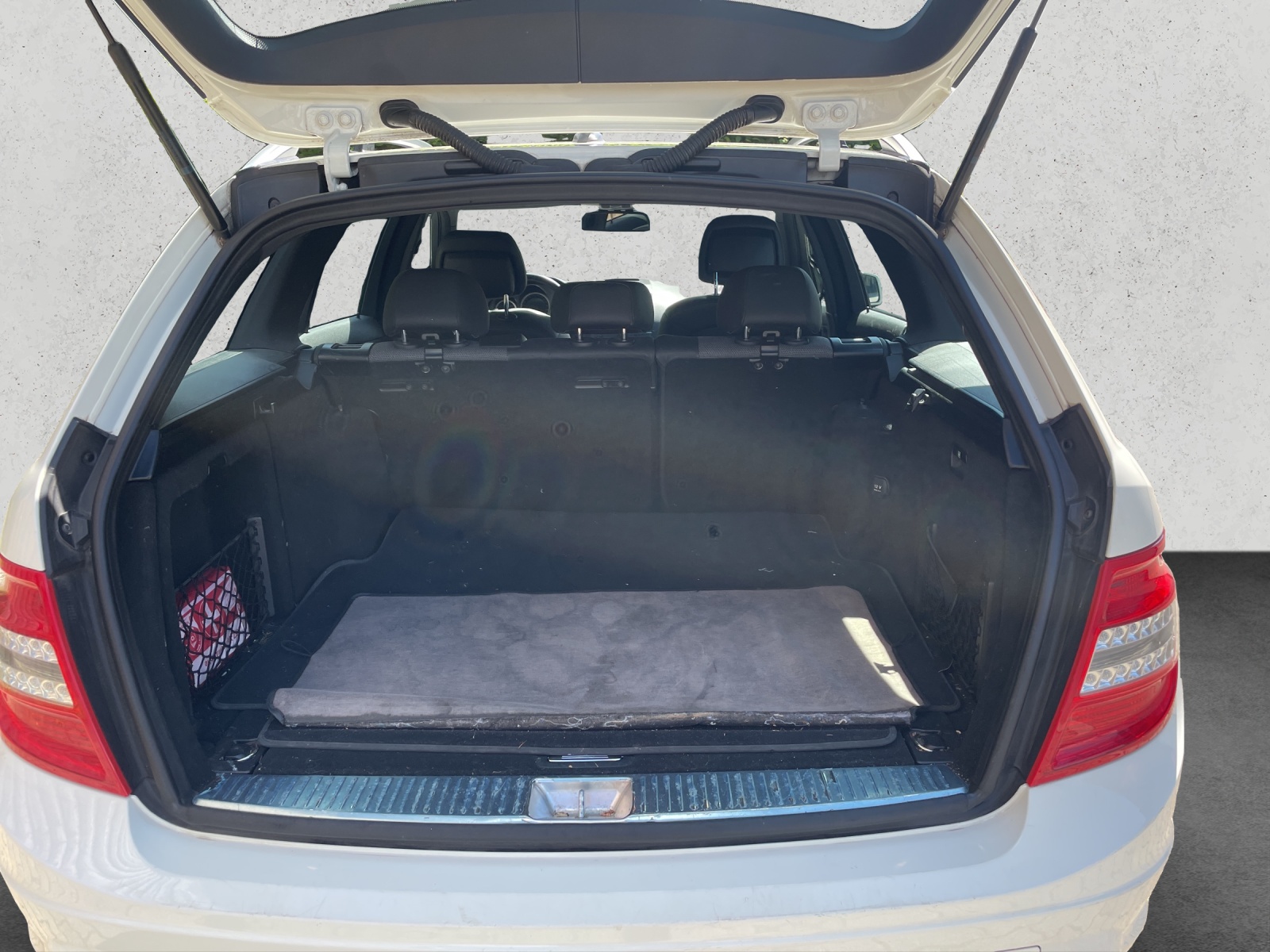 MERCEDES-BENZ C 250 CDI BlueEF 4m Kombi-image-12