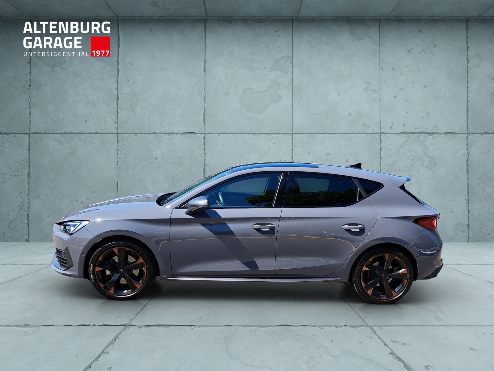 CUPRA Leon 2.0 TSI DSG-image-1