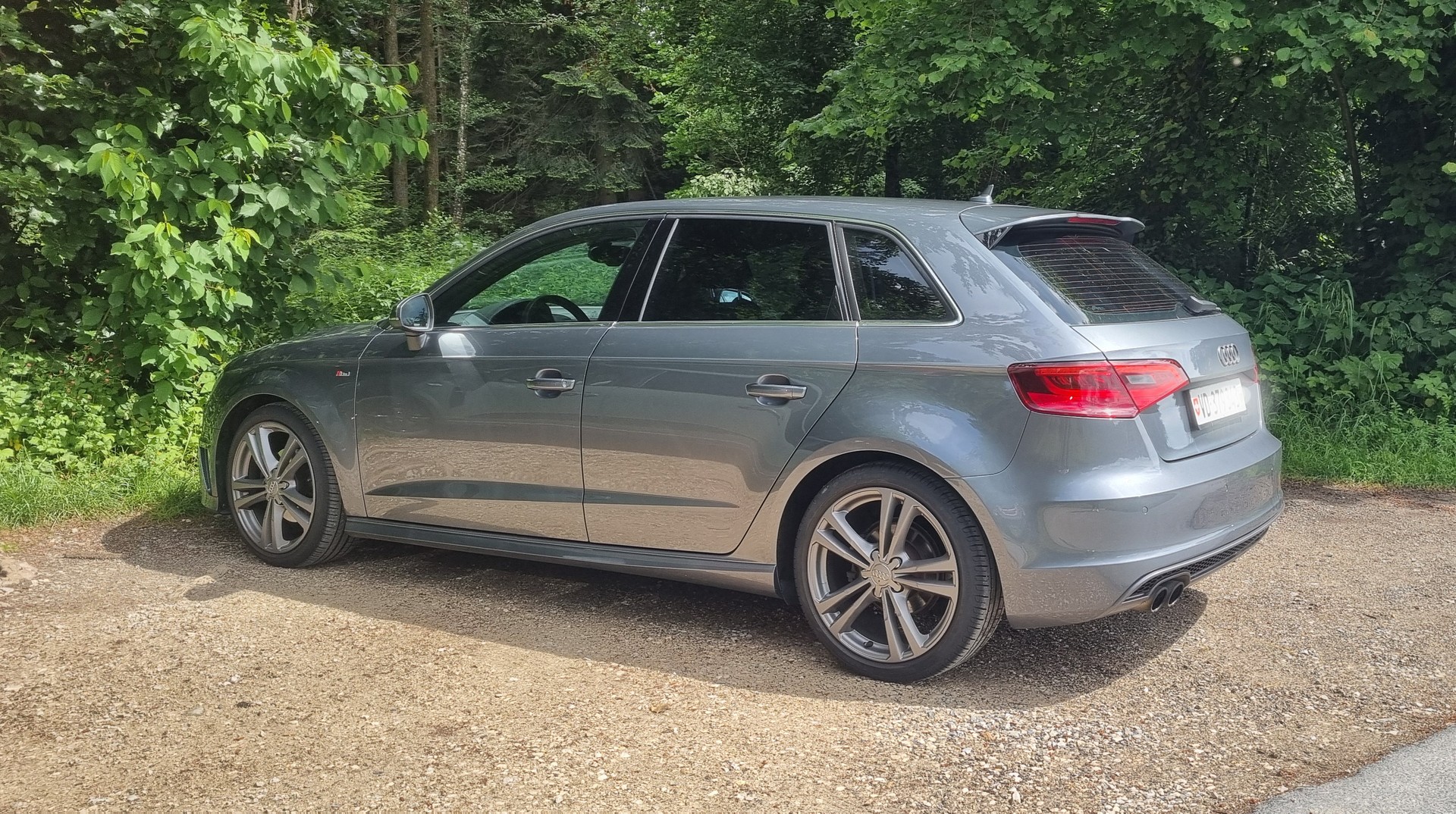 AUDI 1.4 T FSI ultra Ambiente S-Tr-image-4