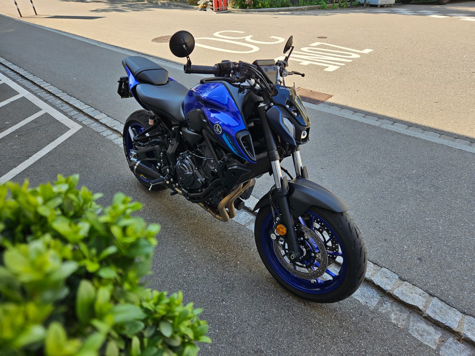 YAMAHA MT-07 (35KW)-showroom-element-2