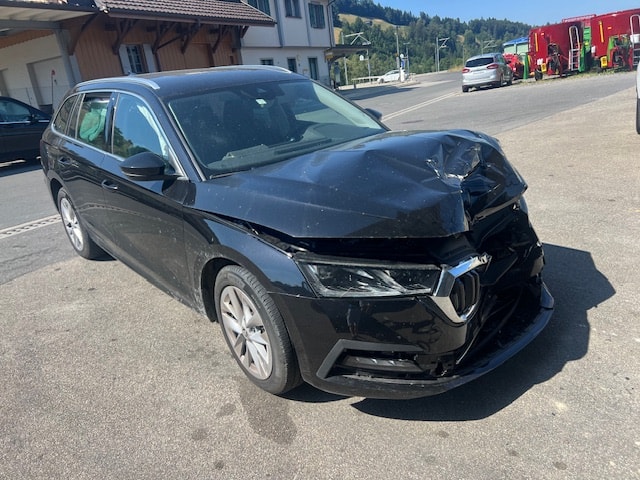 SKODA OCTAVIA-image-4