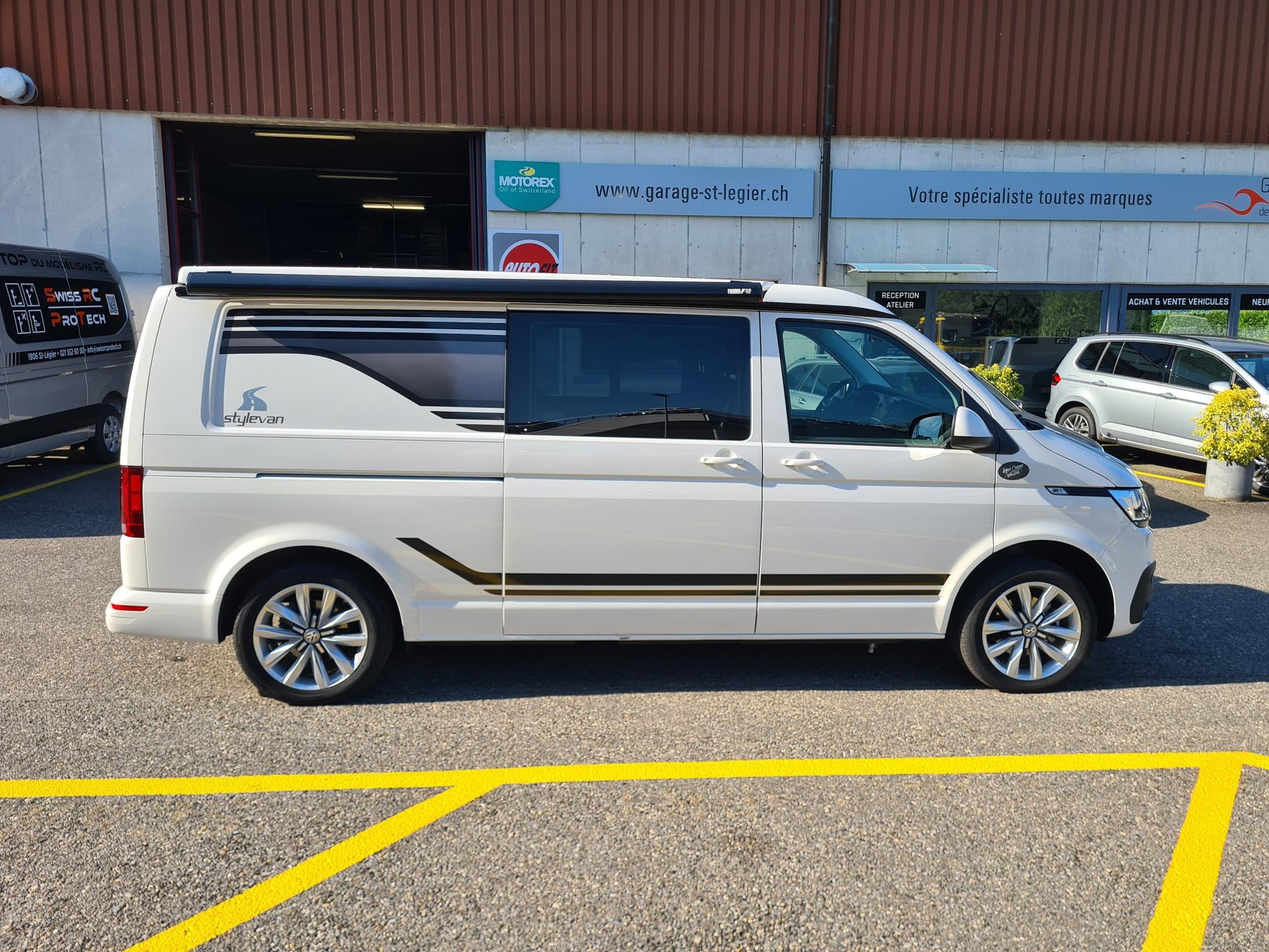 VW T6.1 Stylevan Durban 2.0 TDI 4Motion DSG-image-5