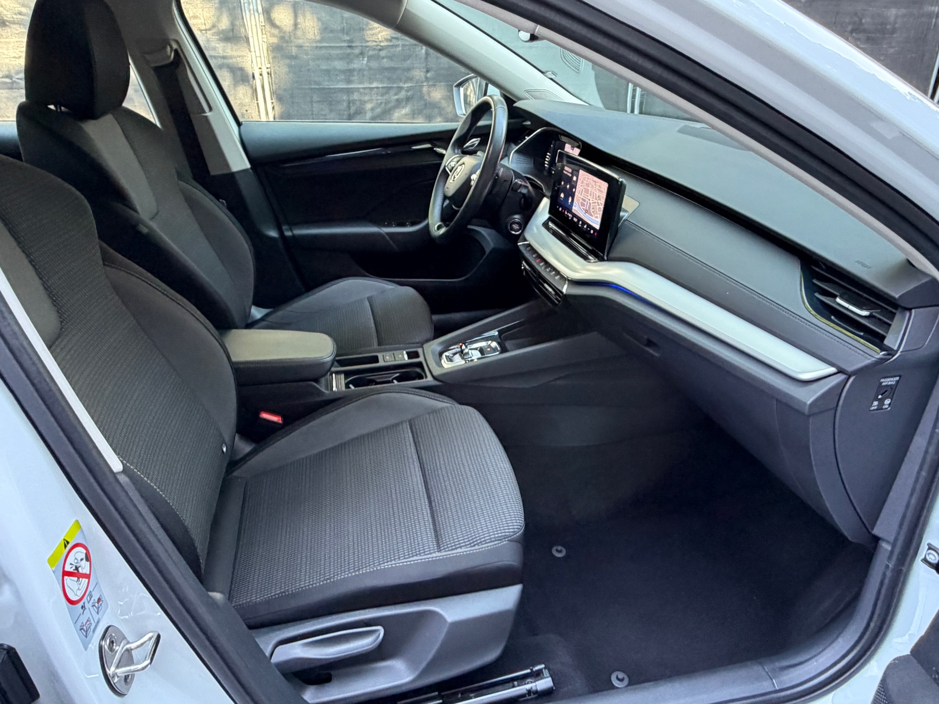 SKODA Octavia Combi 2.0 TDI DSG Ambition-image-16