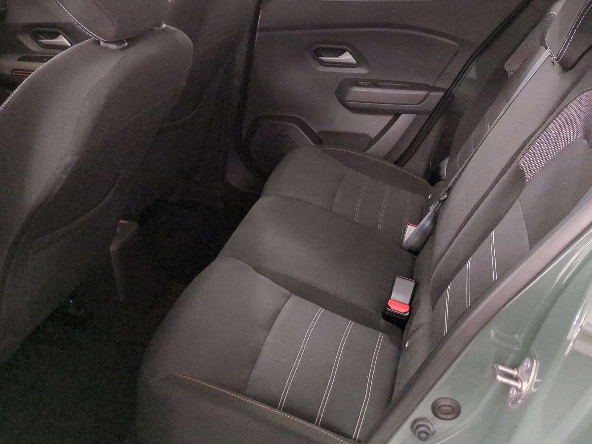 DACIA Sandero Stepway TCe 90 Expression CVT-image-14