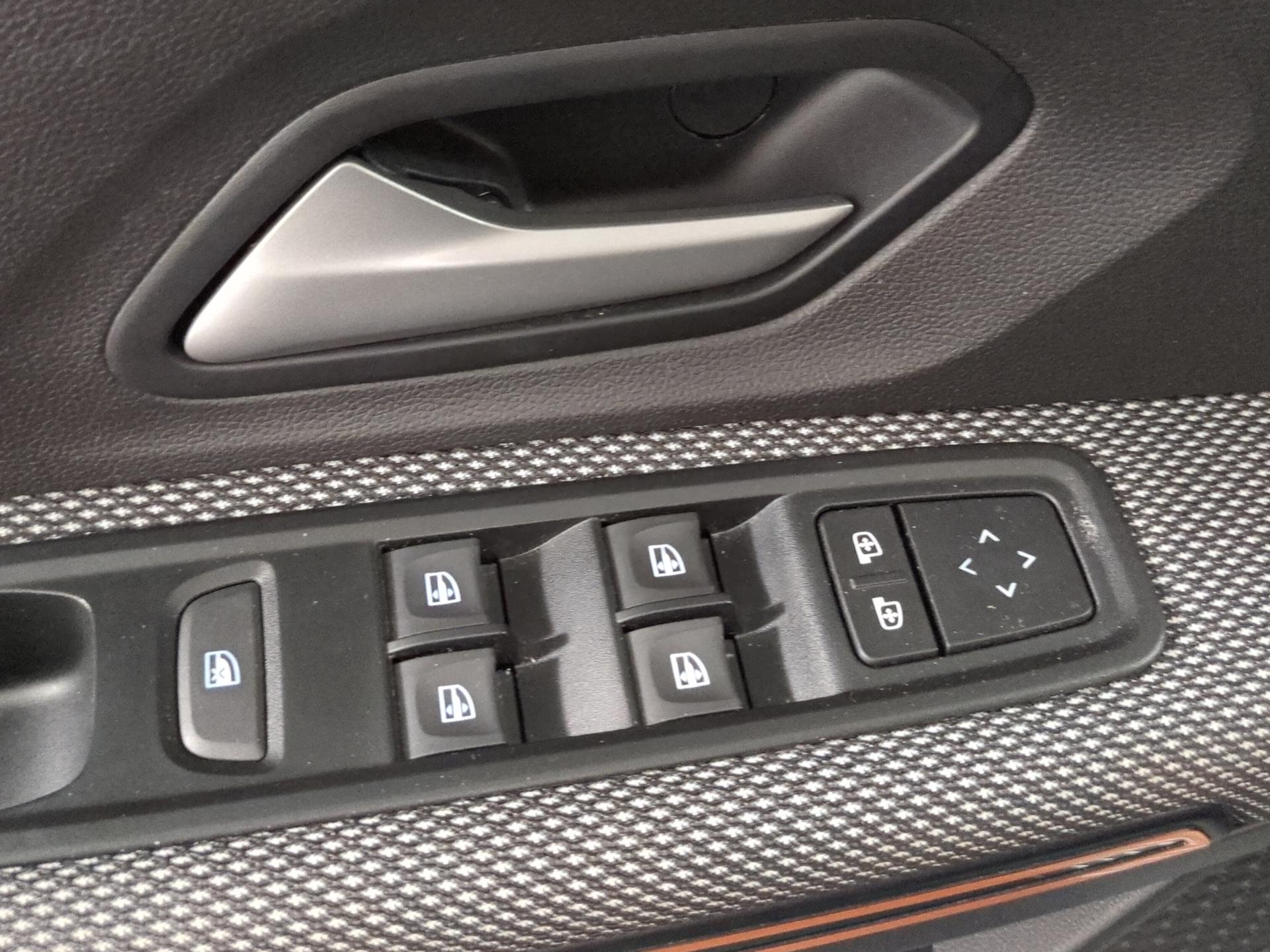 DACIA Sandero Stepway TCe 90 Expression CVT-image-20