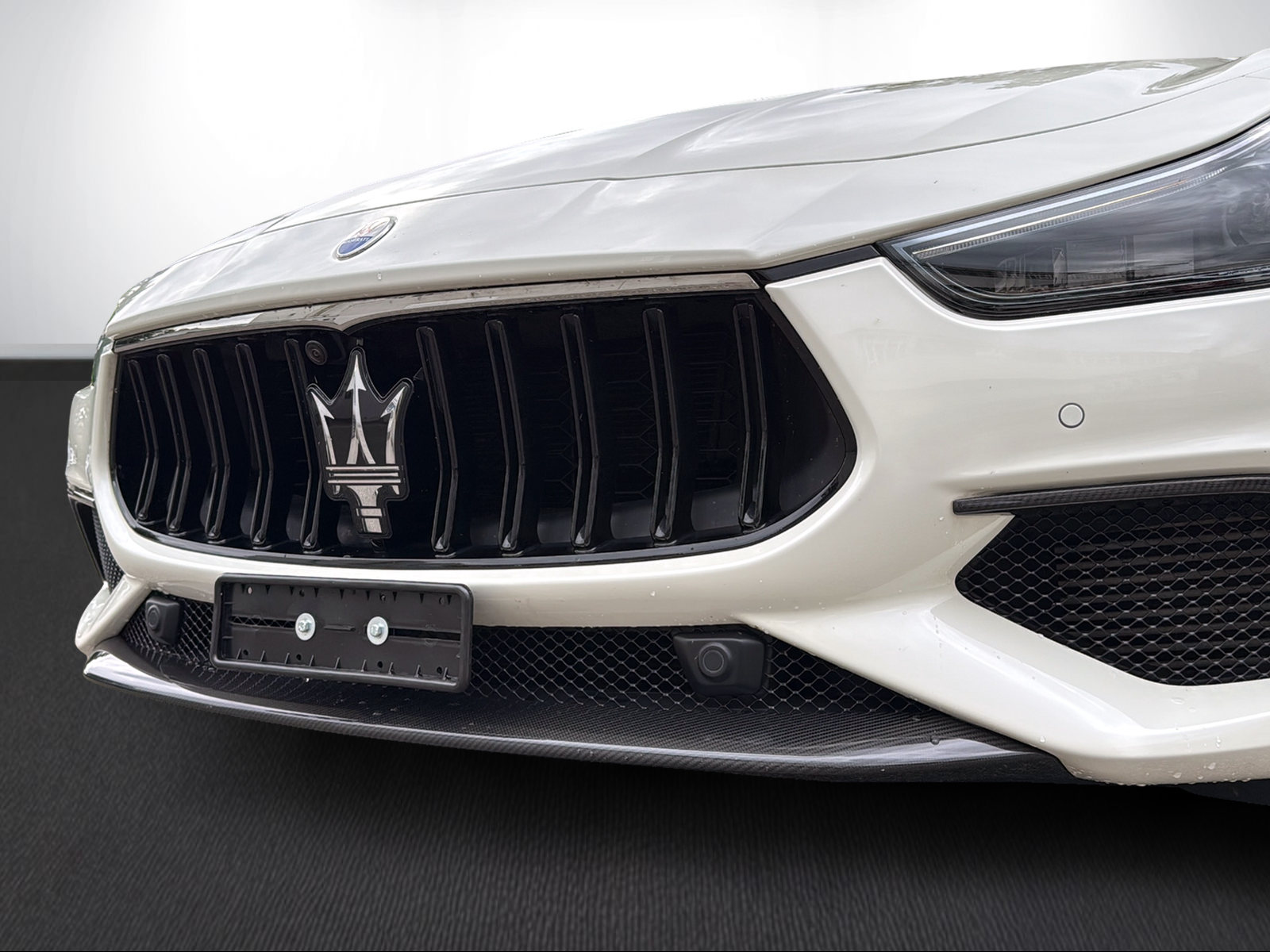 MASERATI GHIBLI TROFEO 3.8 V8-image-12