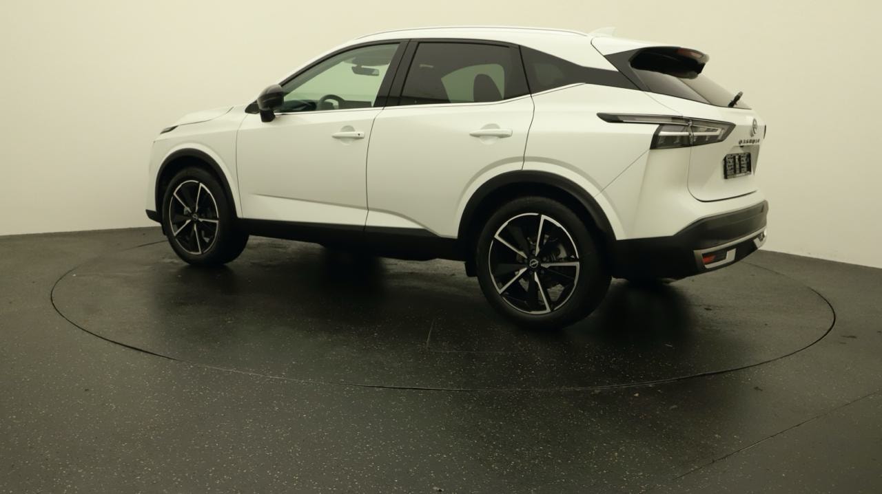 NISSAN Qashqai 1.3 DIG-T MHEV Tekna Xtronic 4x4-showroom-element-2