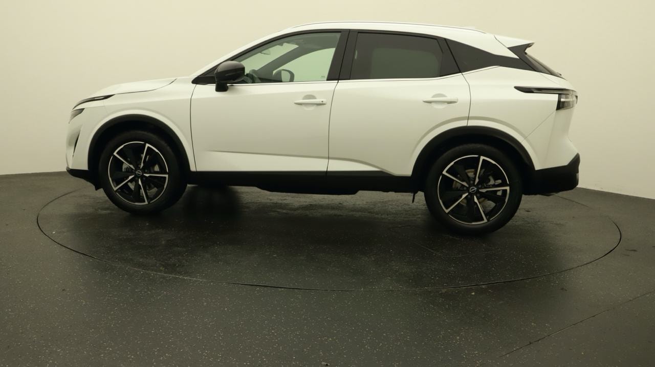 NISSAN Qashqai 1.3 DIG-T MHEV Tekna Xtronic 4x4-showroom-element-1