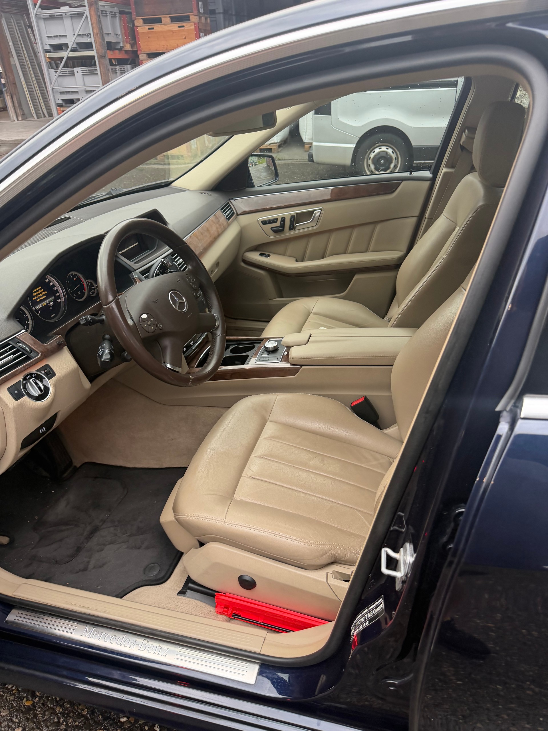 MERCEDES-BENZ E 200 CDI BlueEfficiency Elégance-image-6