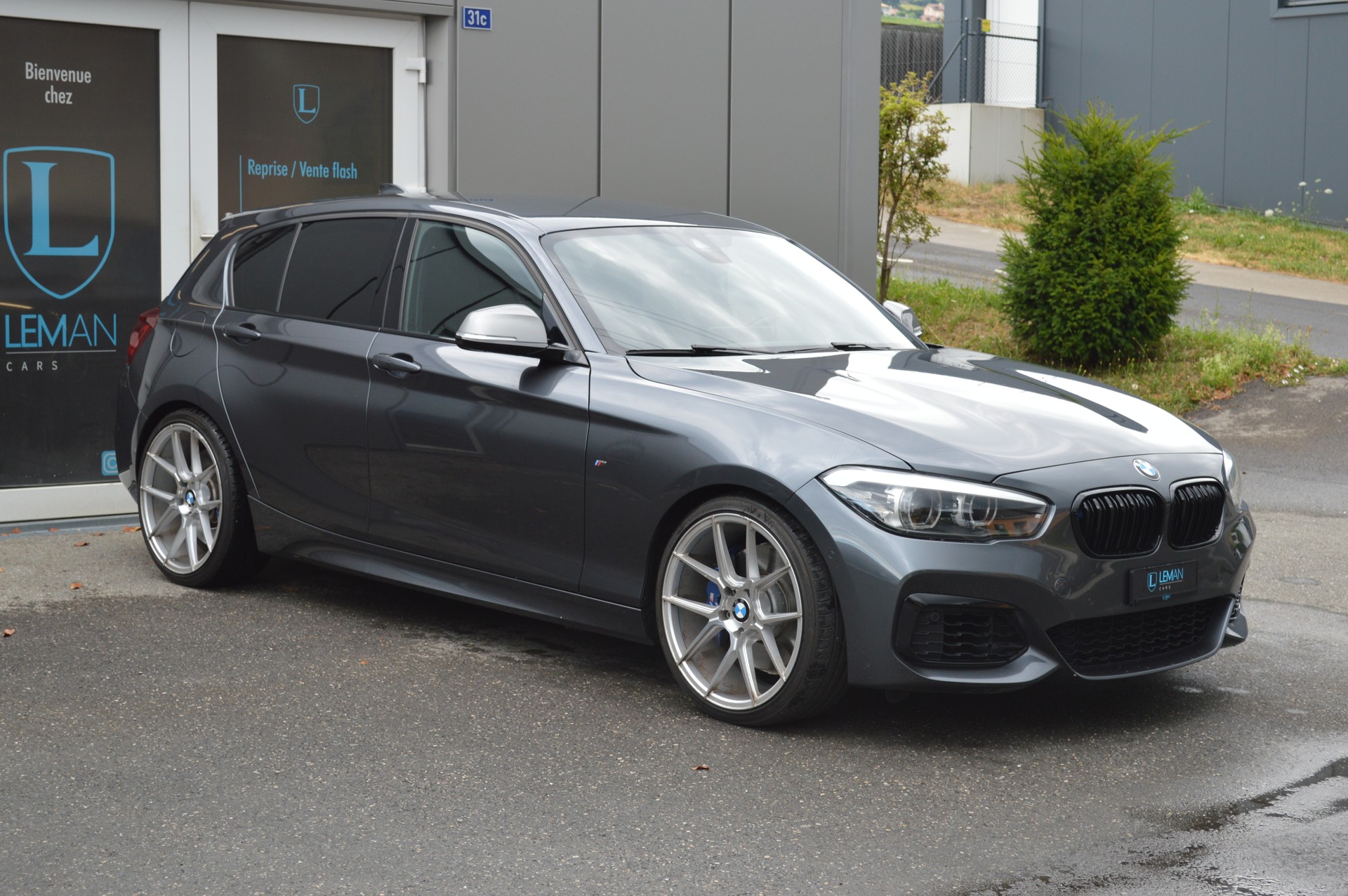 BMW M140i xDrive Steptronic-image-2