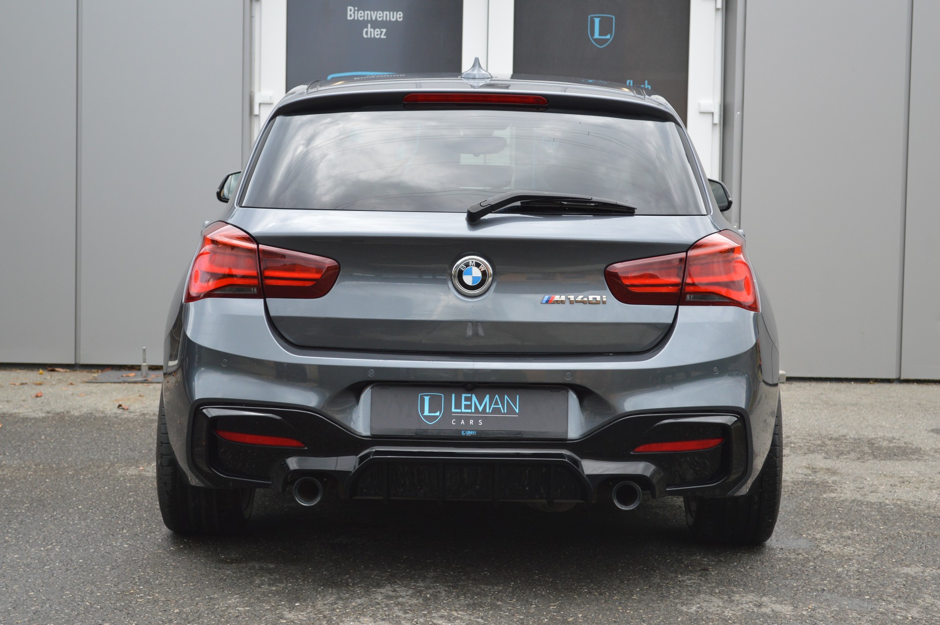 BMW M140i xDrive Steptronic-image-5