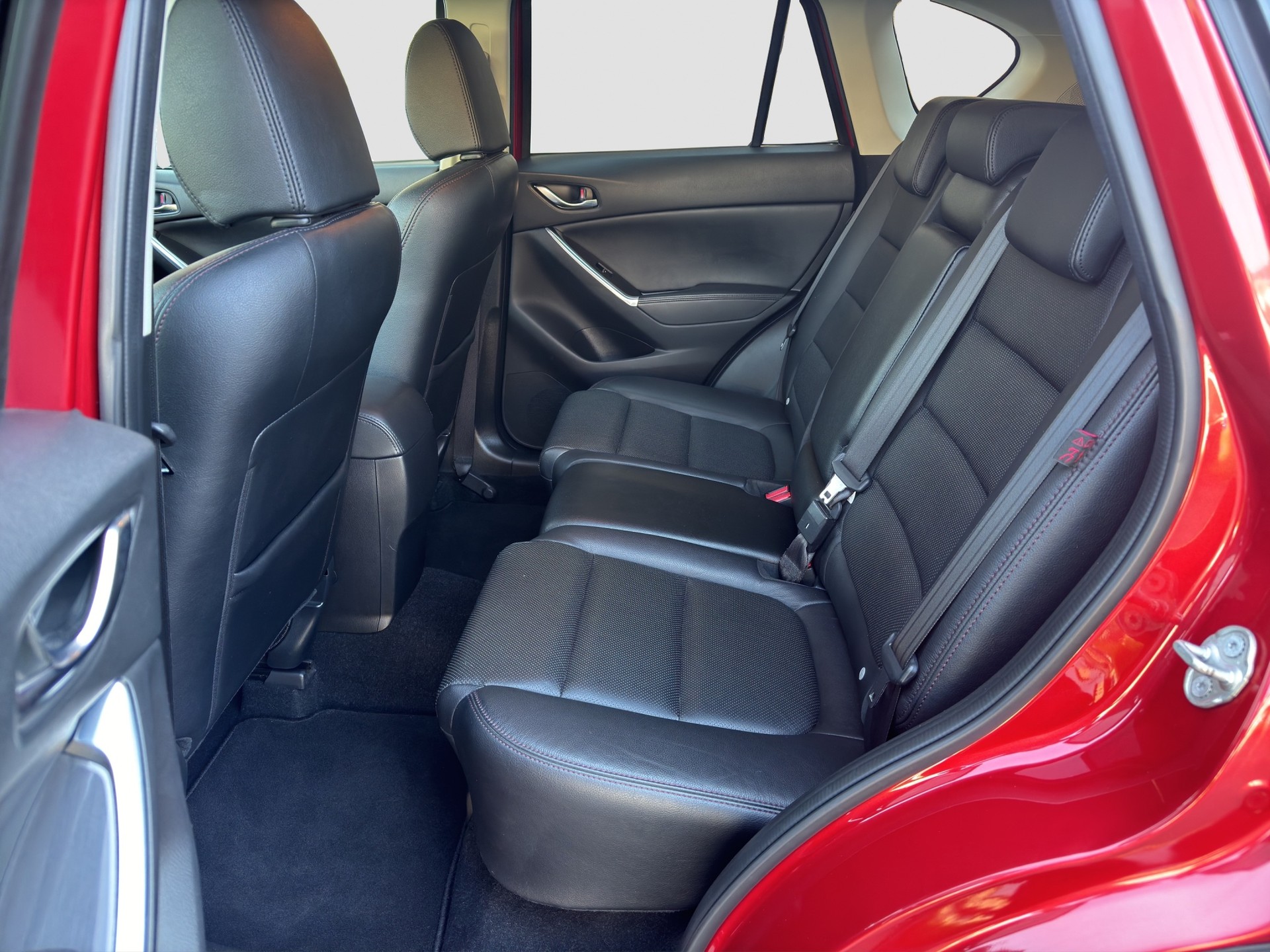 MAZDA CX-5 2.2 D HP Revolution AWD Automatic-image-10