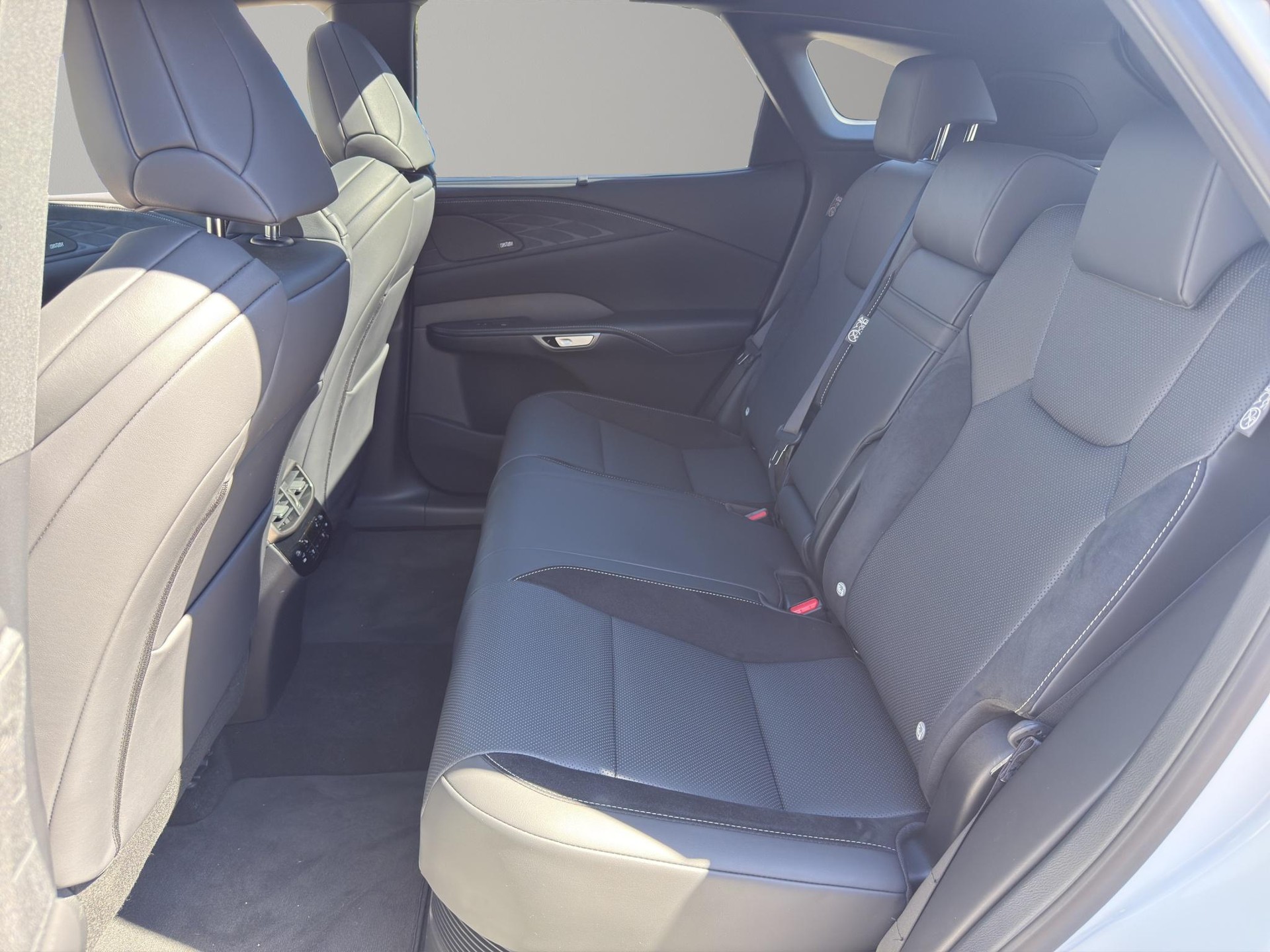 LEXUS RX 500h F-Sport-image-7
