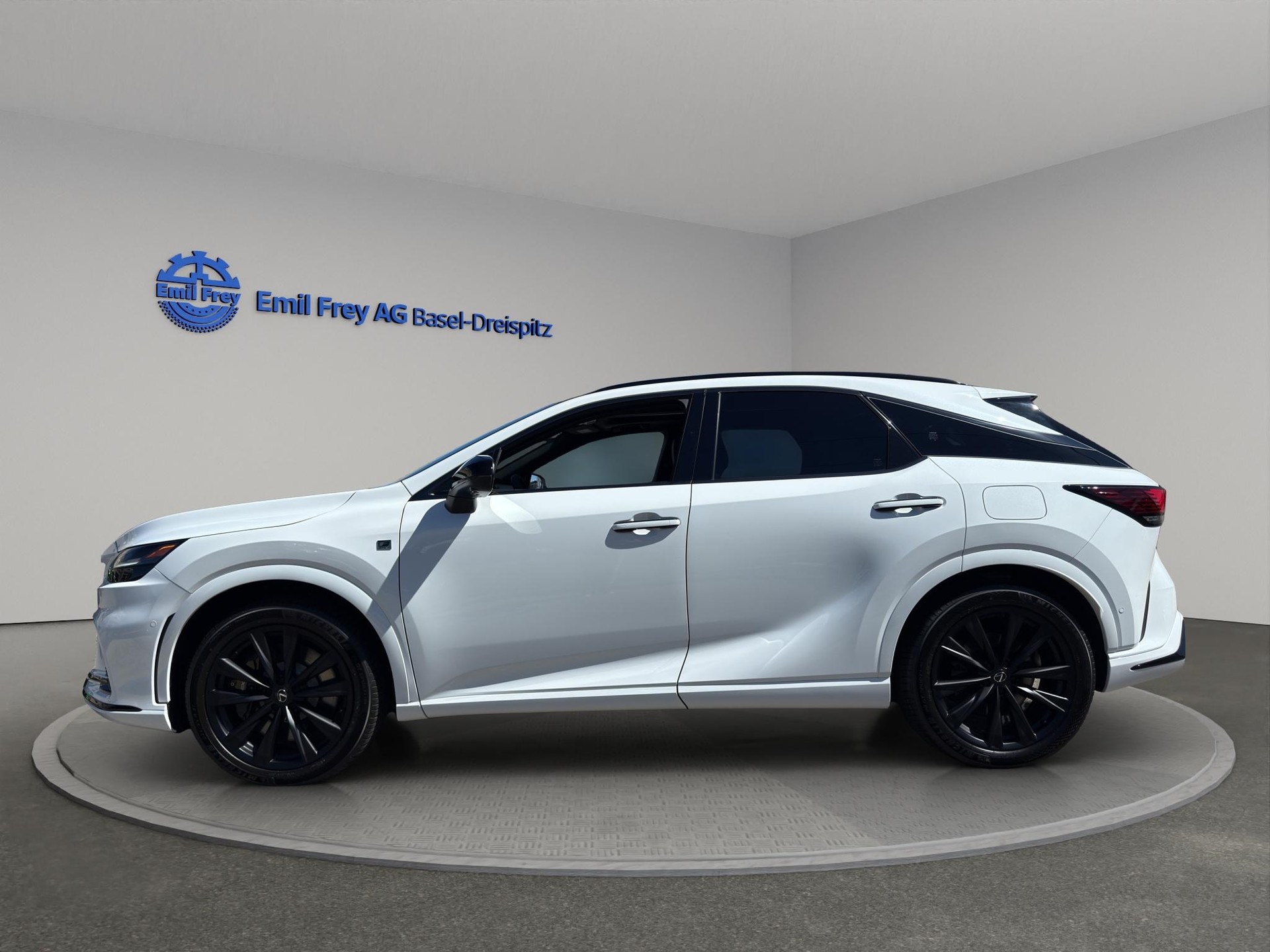 LEXUS RX 500h F-Sport-image-2