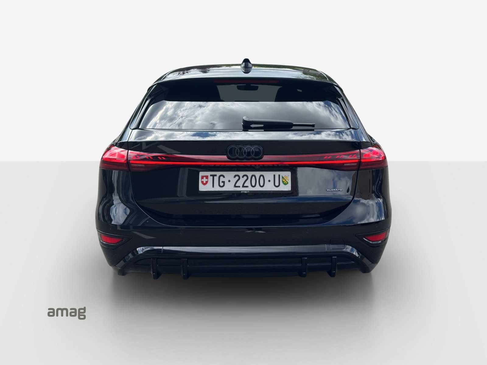 AUDI A6 Avant e-tron quattro-showroom-element-3