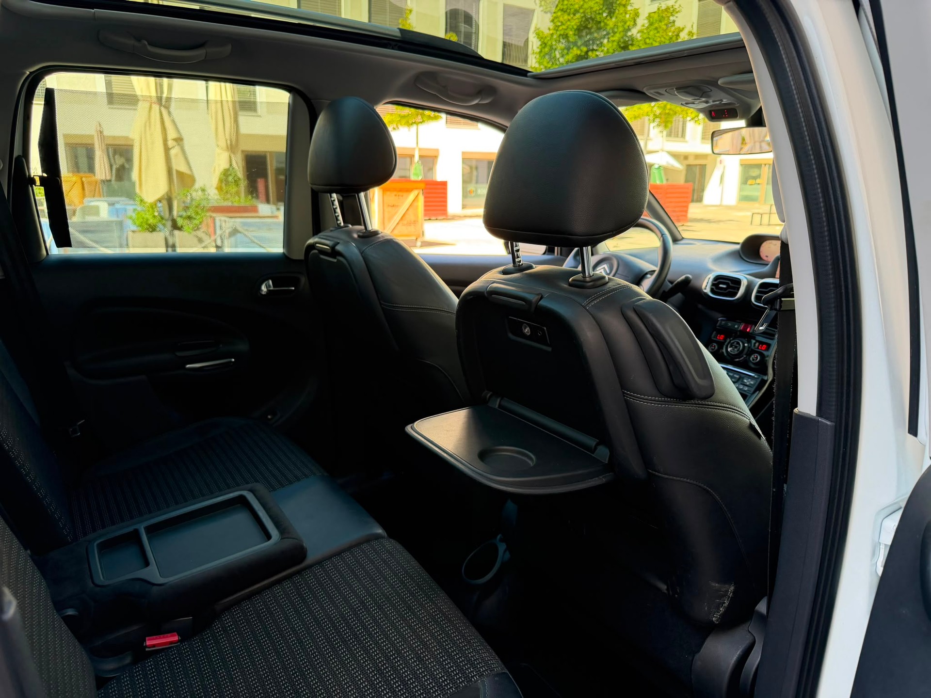 CITROEN C3 Picasso 1.6 HDi Exclusive-image-18
