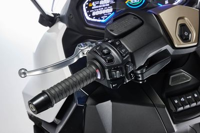 KYMCO 575I-image-8