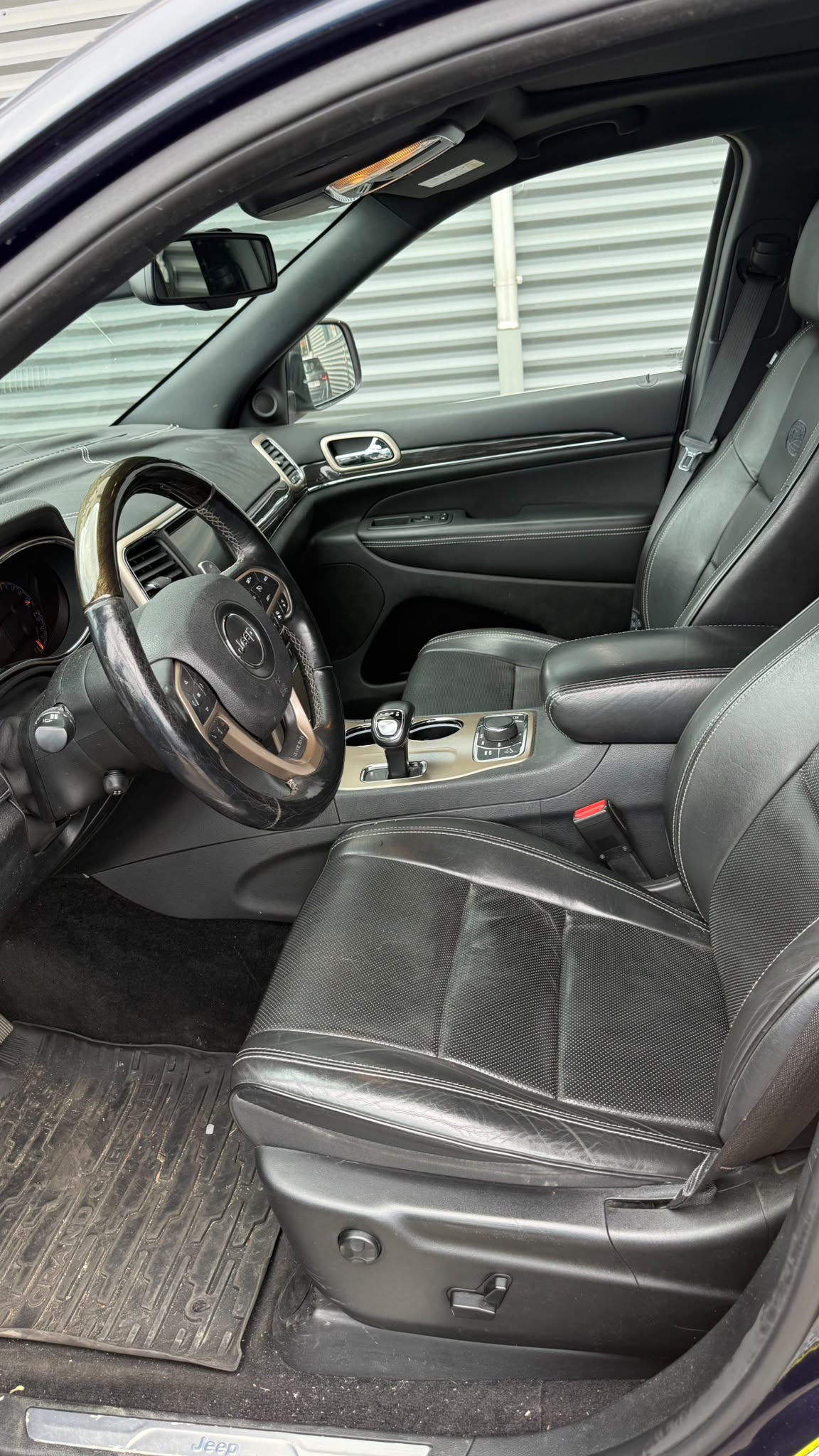 JEEP Grand Cherokee 3.0 CRD Overland Automatic-image-8
