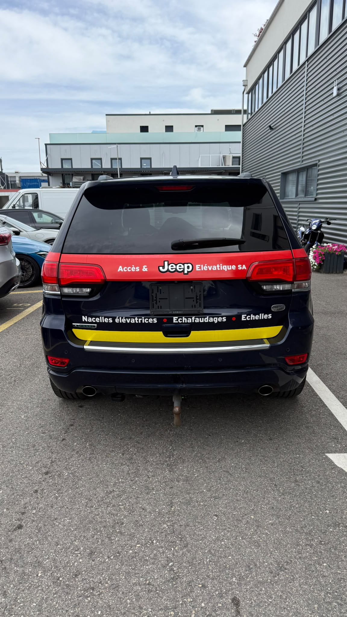 JEEP Grand Cherokee 3.0 CRD Overland Automatic-image-4