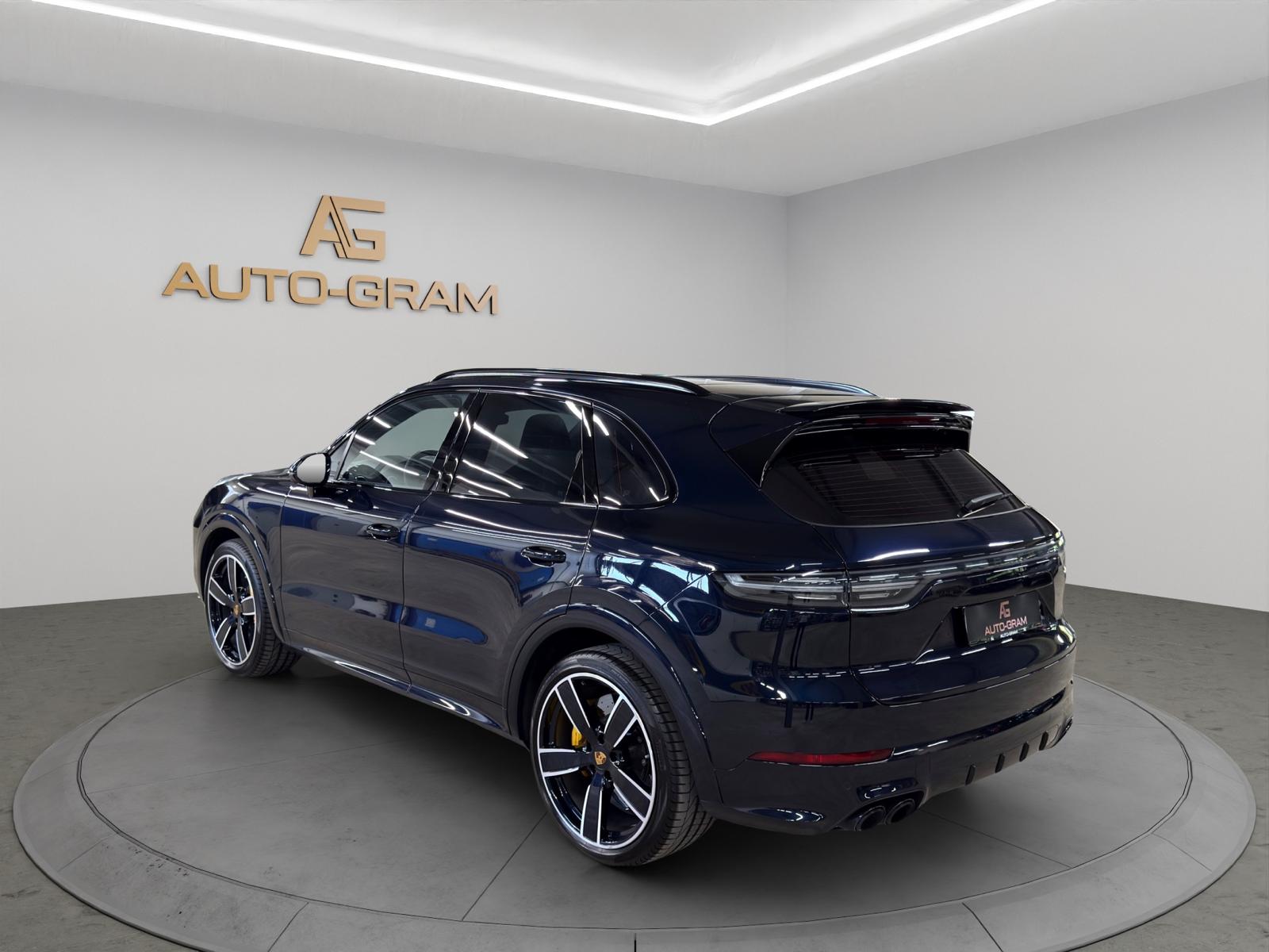 PORSCHE Cayenne Turbo-image-2