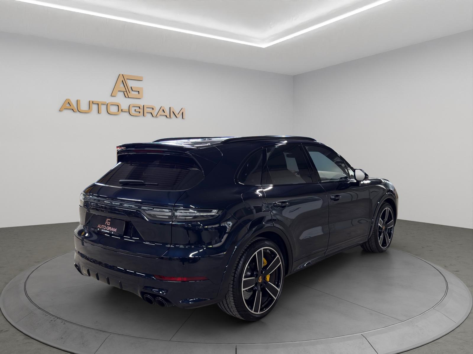 PORSCHE Cayenne Turbo-image-4