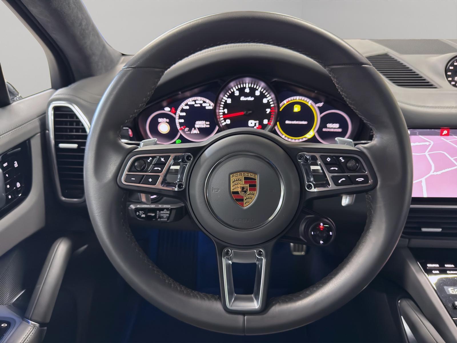 PORSCHE Cayenne Turbo-image-17