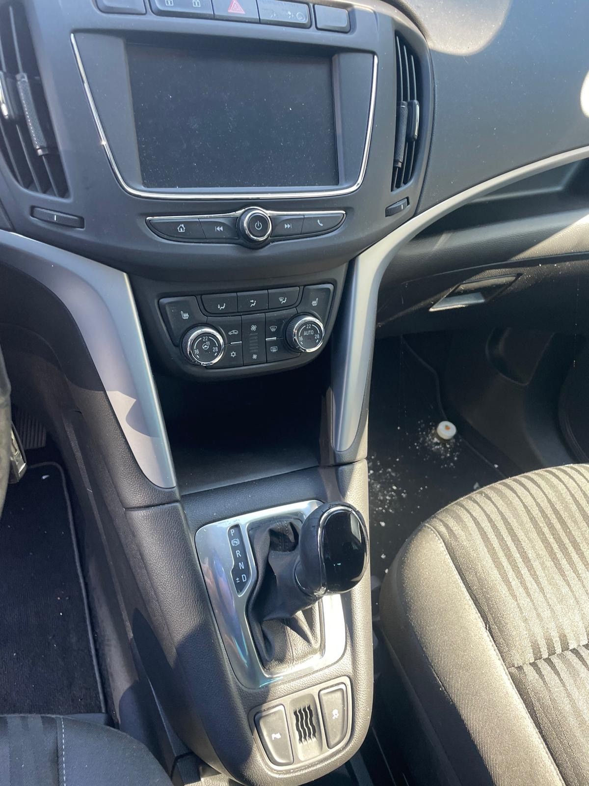 OPEL Zafira 1.6i Turbo Excellence Automatic-image-3