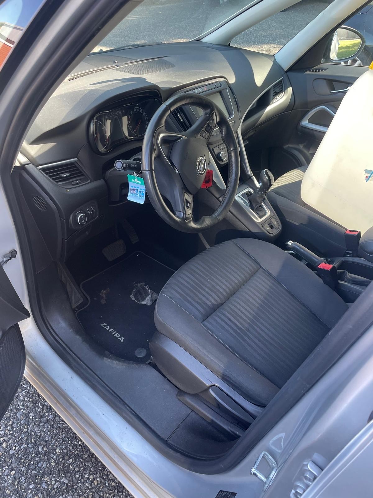 OPEL Zafira 1.6i Turbo Excellence Automatic-image-4