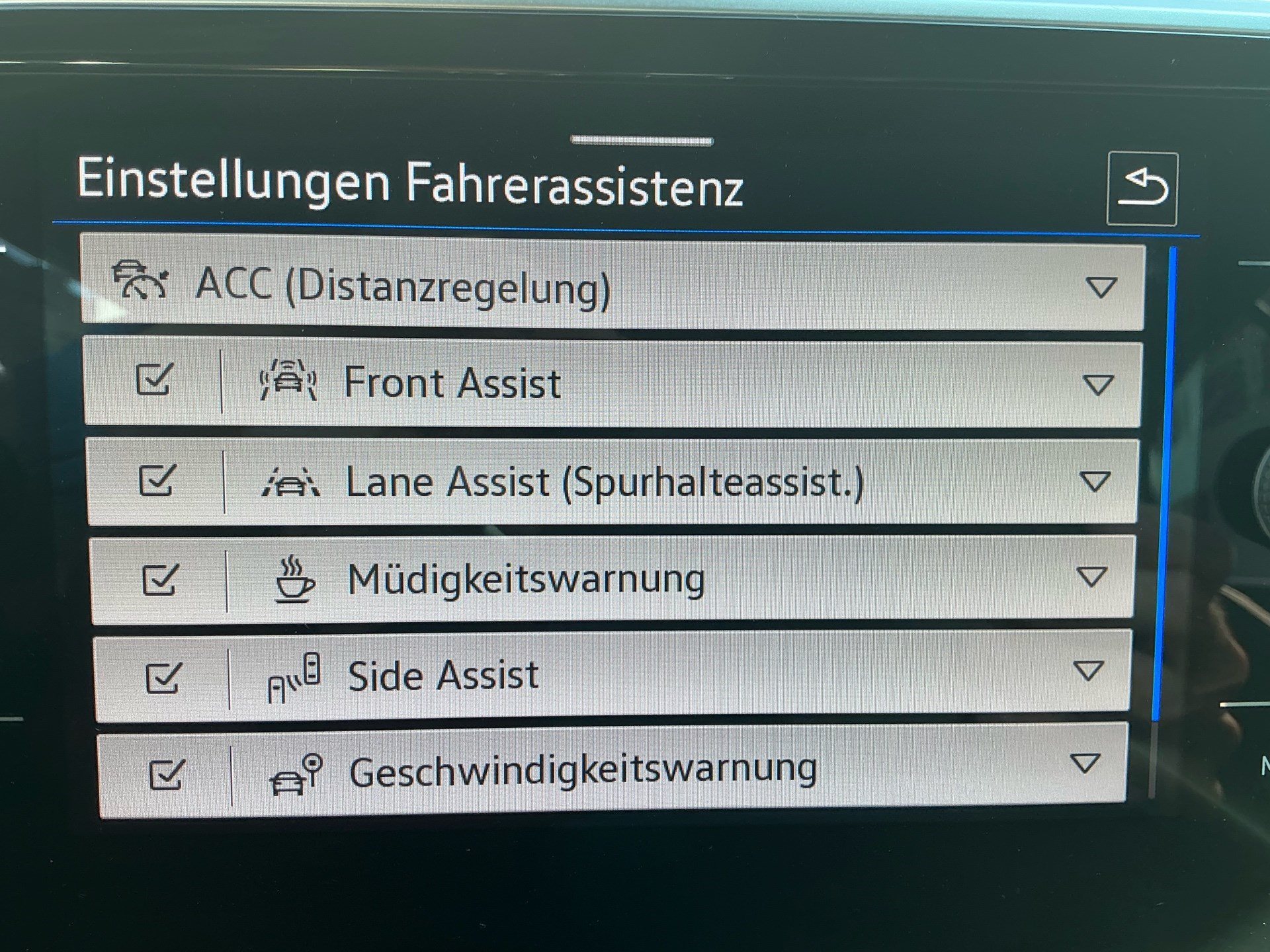 VW T-Roc CABRIOLET 1.5 TSI 150PS R-LINE *** ANHÄNGEKUPPLUNG ***-image-17