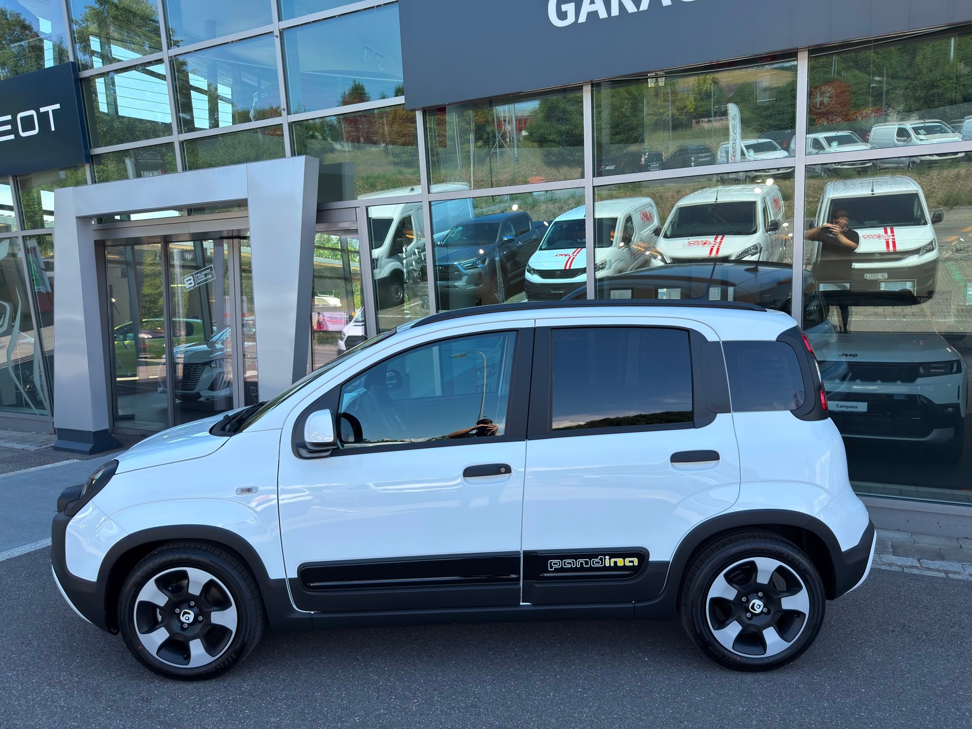 FIAT Pandina 1.0 MHEV Cross-image-1